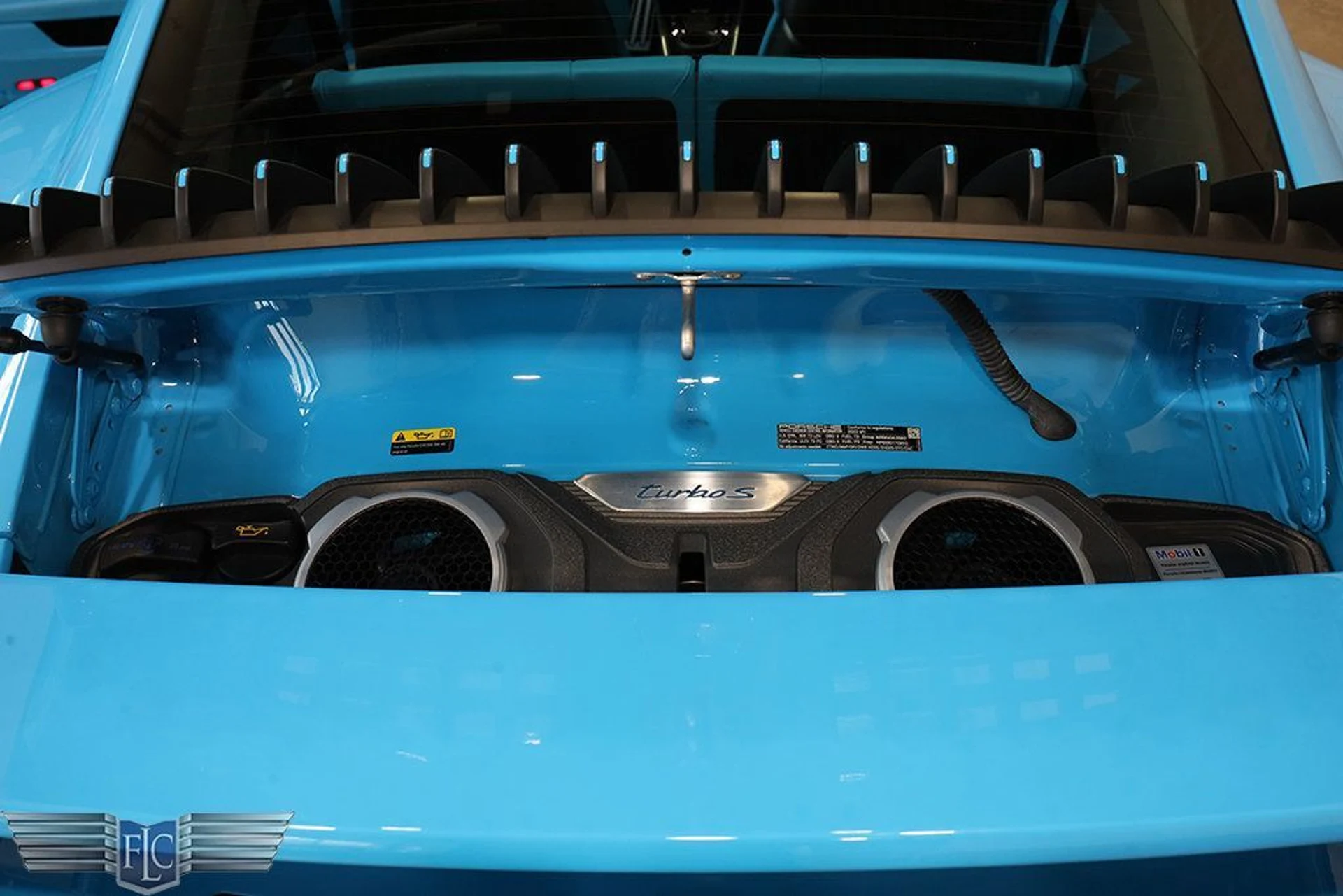 mph039_2152151219_used_2022_porsche_911_turboscoupe_9689_23016612_40_1024_ab0c666731