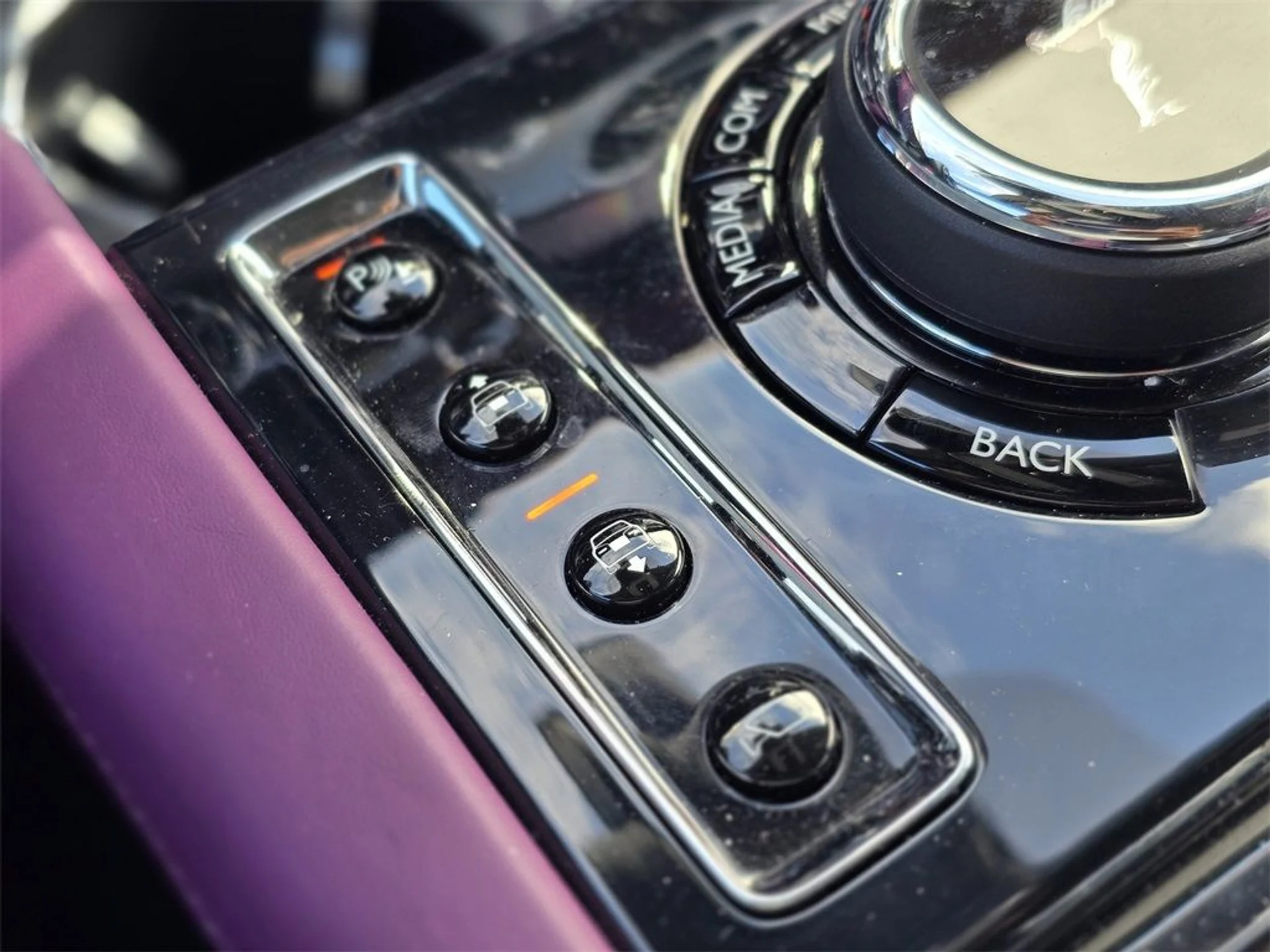 mph039_2163654401_429335022d4c6e12ea711e00eca904f7_f14c514892