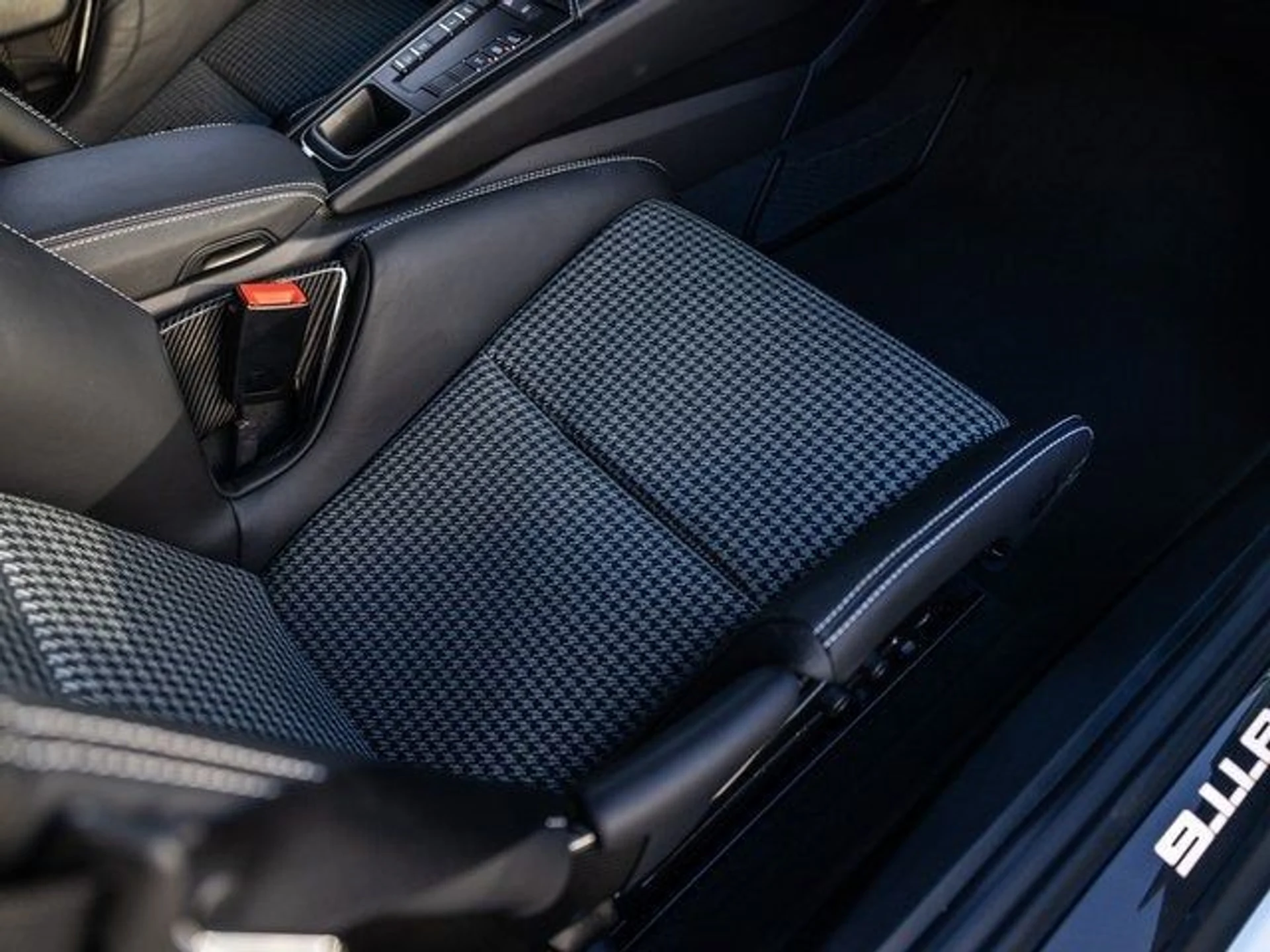 mph039_2177389693_40_1fb5a32b24