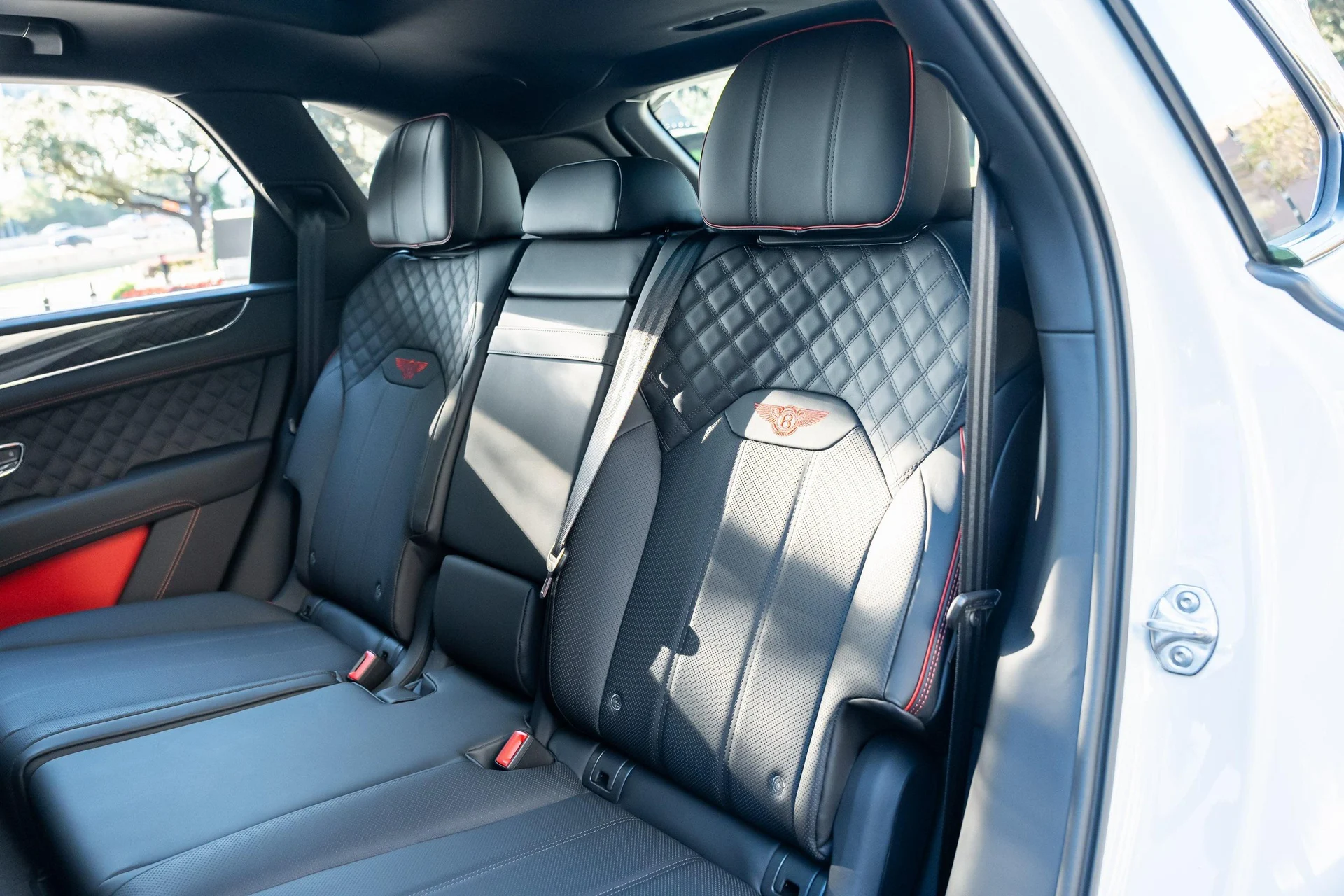 mph039_2183179121_389622357_677365292b7a94b33fd419f2_940dd88078