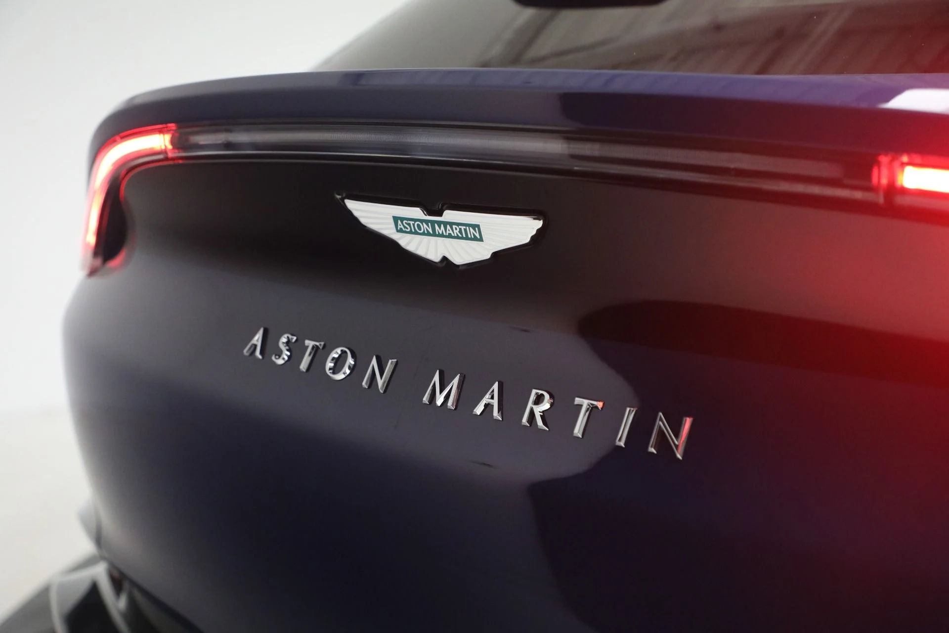 mph039_2203130836_New_2026_Aston_Martin_DBX_S_1779920374_3816450fff