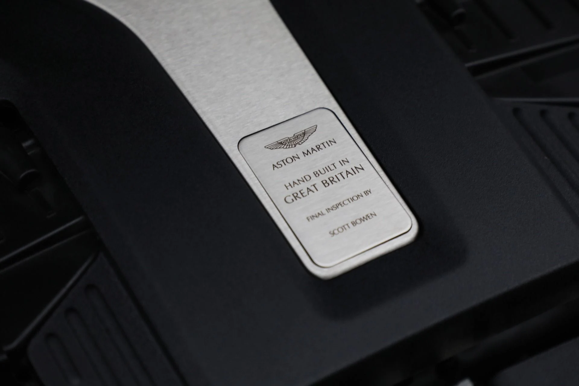 mph039_2211213053_Used_2024_Aston_Martin_DBX_707_1761597901_dd02c562d2