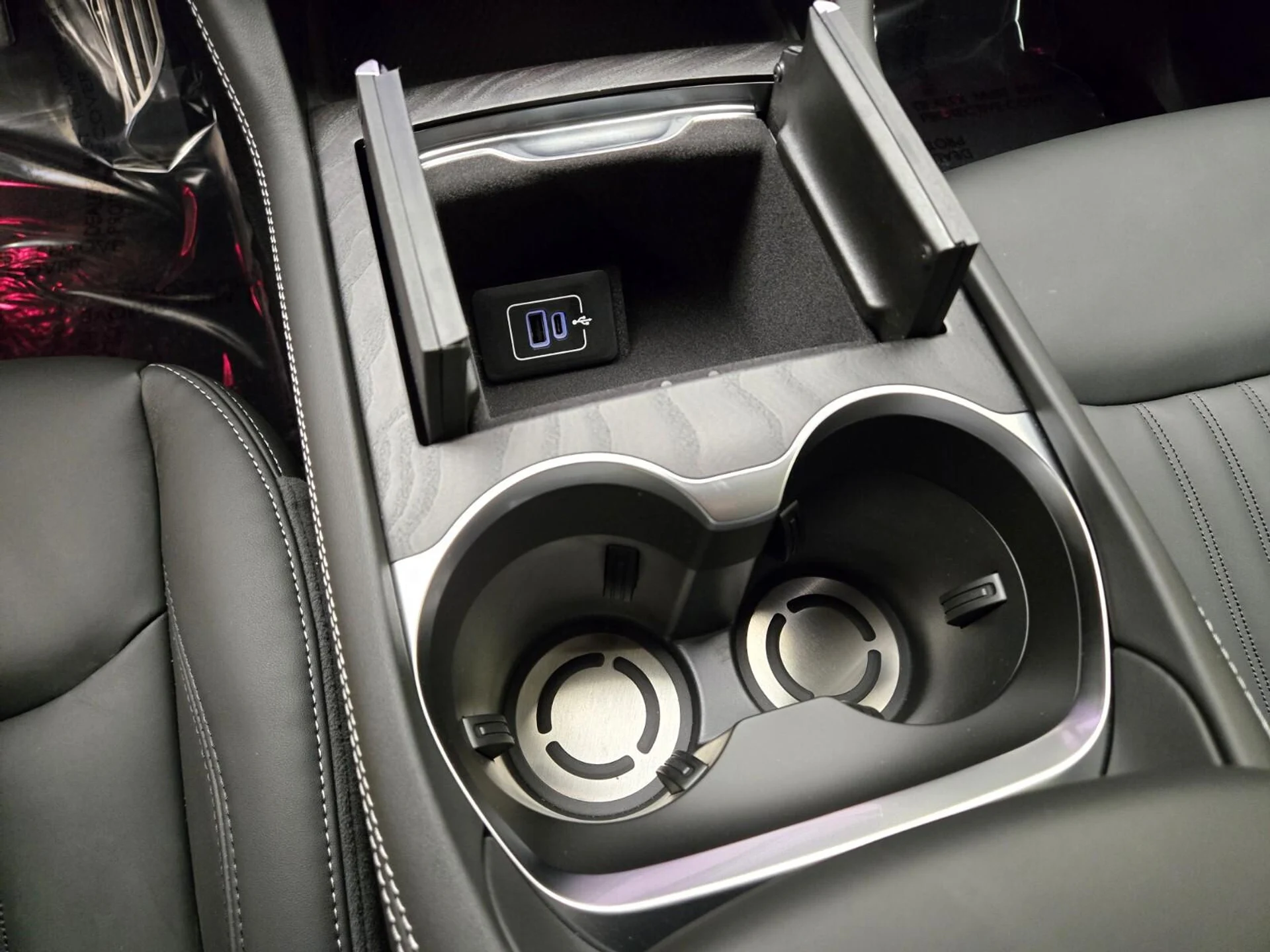 mph039_2213136238_New_2025_Maserati_Grecale_Modena_1771050117_5c6caf5cad