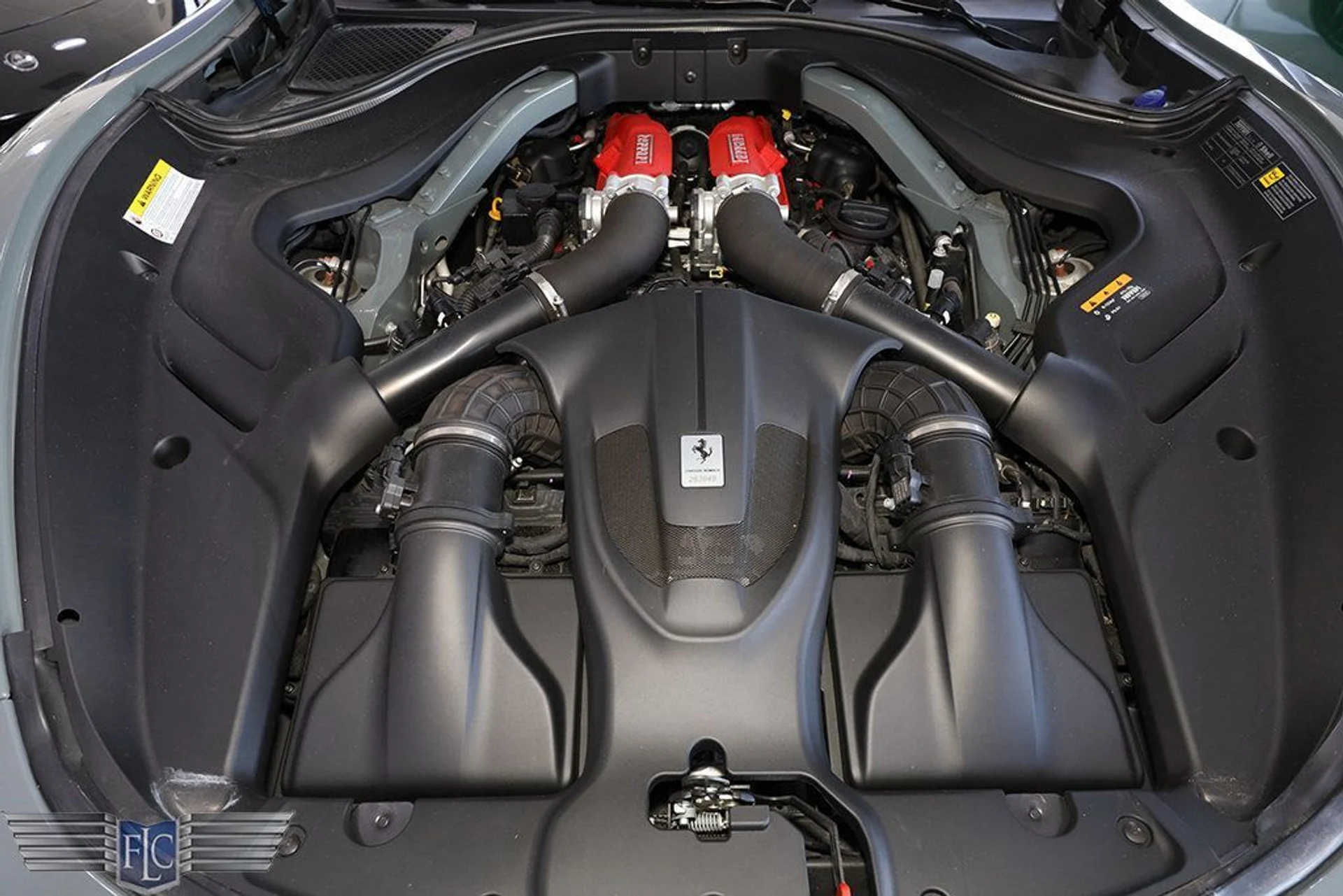 mph039_2217171751_used_2021_ferrari_roma_coupe_6305_22828731_40_1024_5027c081b6