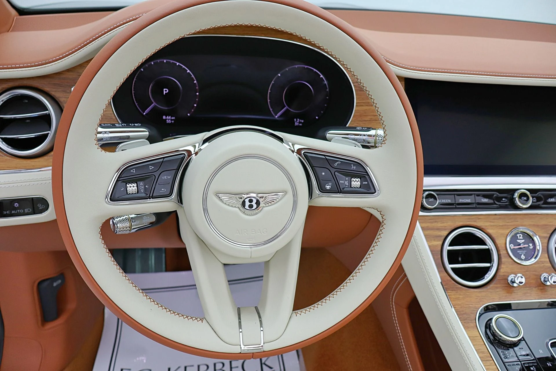 mph039_2229427015_New_2026_Bentley_Continental_GTC_60f3565019