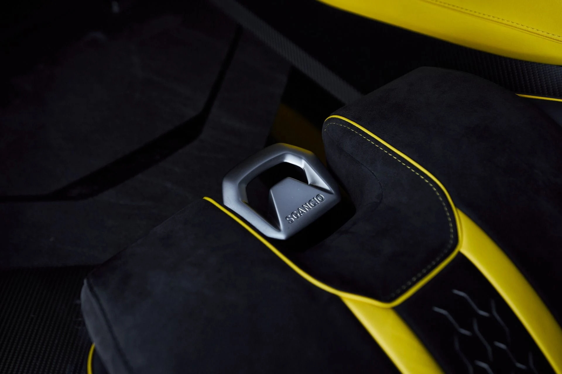 mph039_223134162_Used_2023_Lamborghini_Huracan_Tecnica_Base_1765333529_9becadfb6f