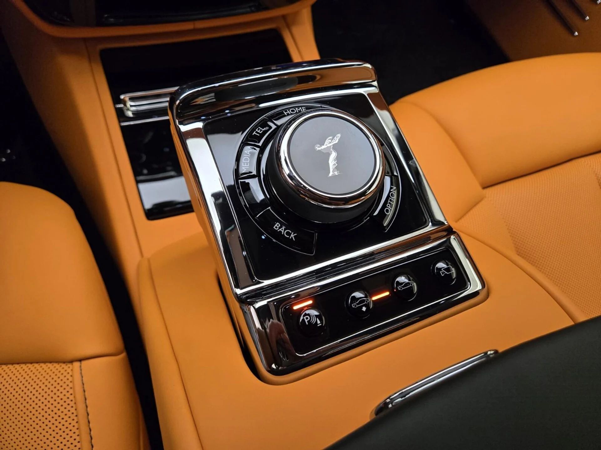 mph039_2239467917_New_2027_Rolls_Royce_Phantom_1793078076_3f539bc514