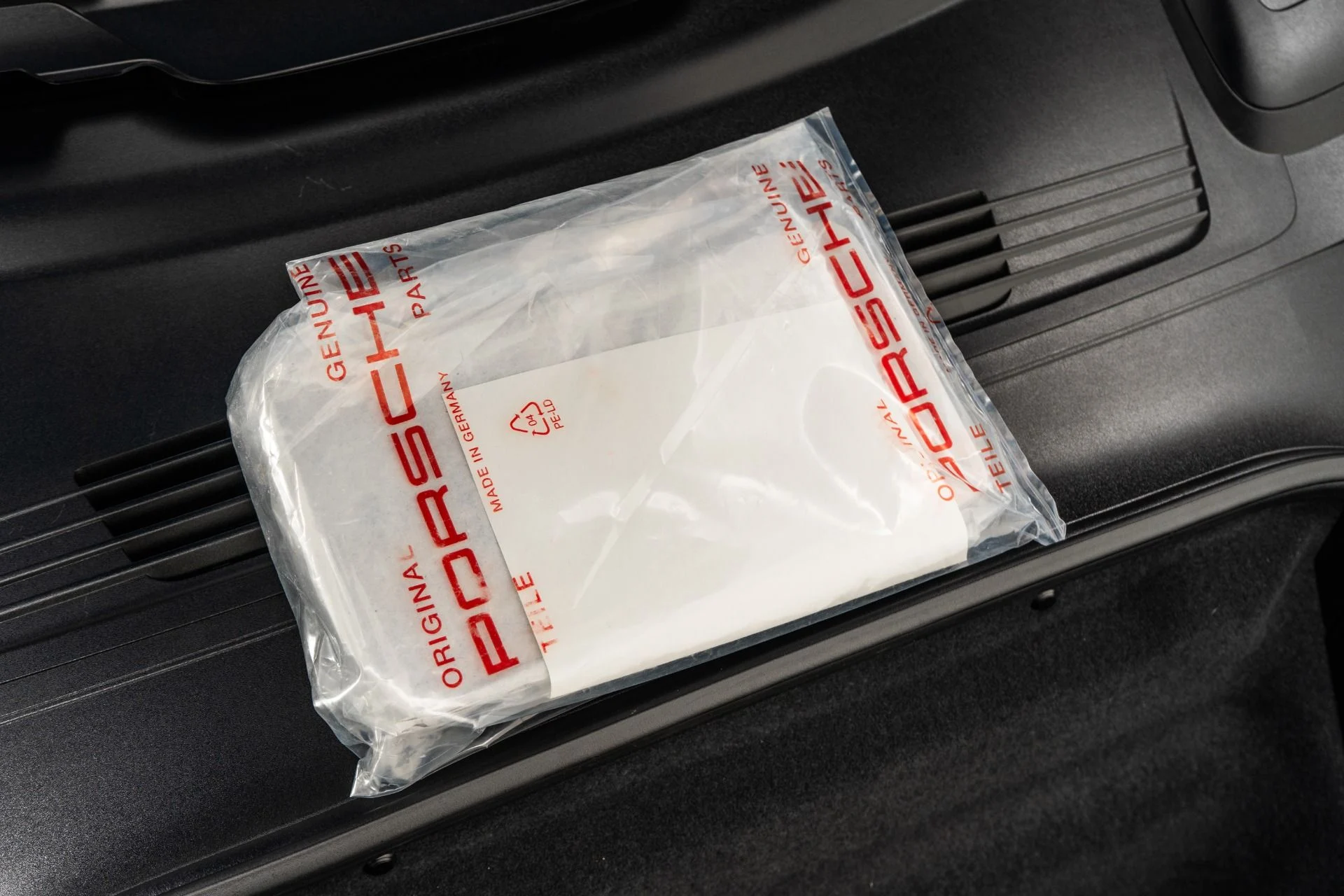 mph039_2242833947_Used_2022_Porsche_911_Turbo_S_Cabriolet_1761066014_a98281273a