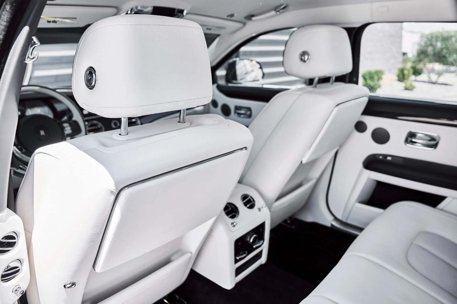 mph039_2243688704_Used_2026_Rolls_Royce_Ghost_Base_1780101128_524d4b43a3