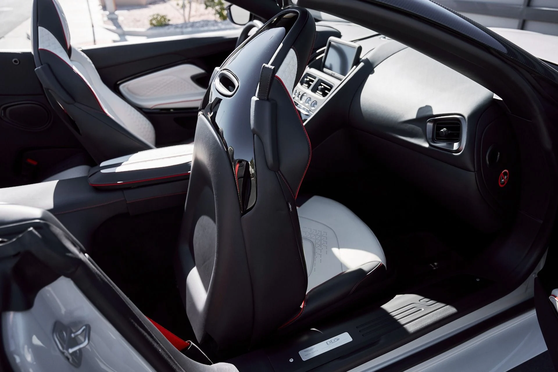 mph039_2251765893_Used_2023_Aston_Martin_DBS_Volante_1770513073_24549c4634