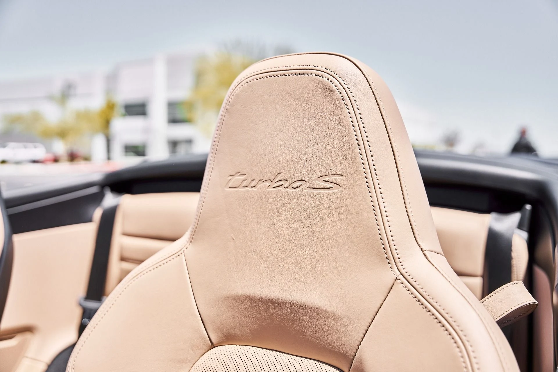 mph039_2252121635_Used_2021_Porsche_911_Turbo_S_1780084603_6503e7b9e7