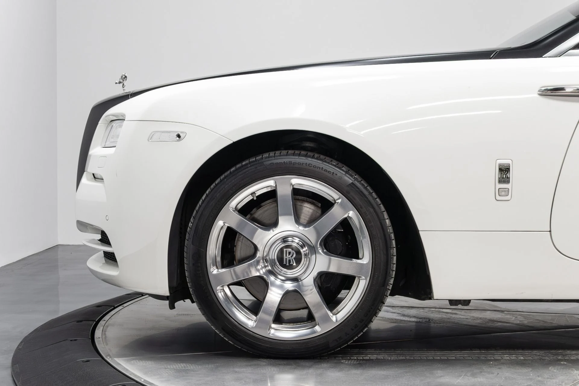 mph039_2252868238_Used_2014_Rolls_Royce_Wraith_1768708128_811f0503be