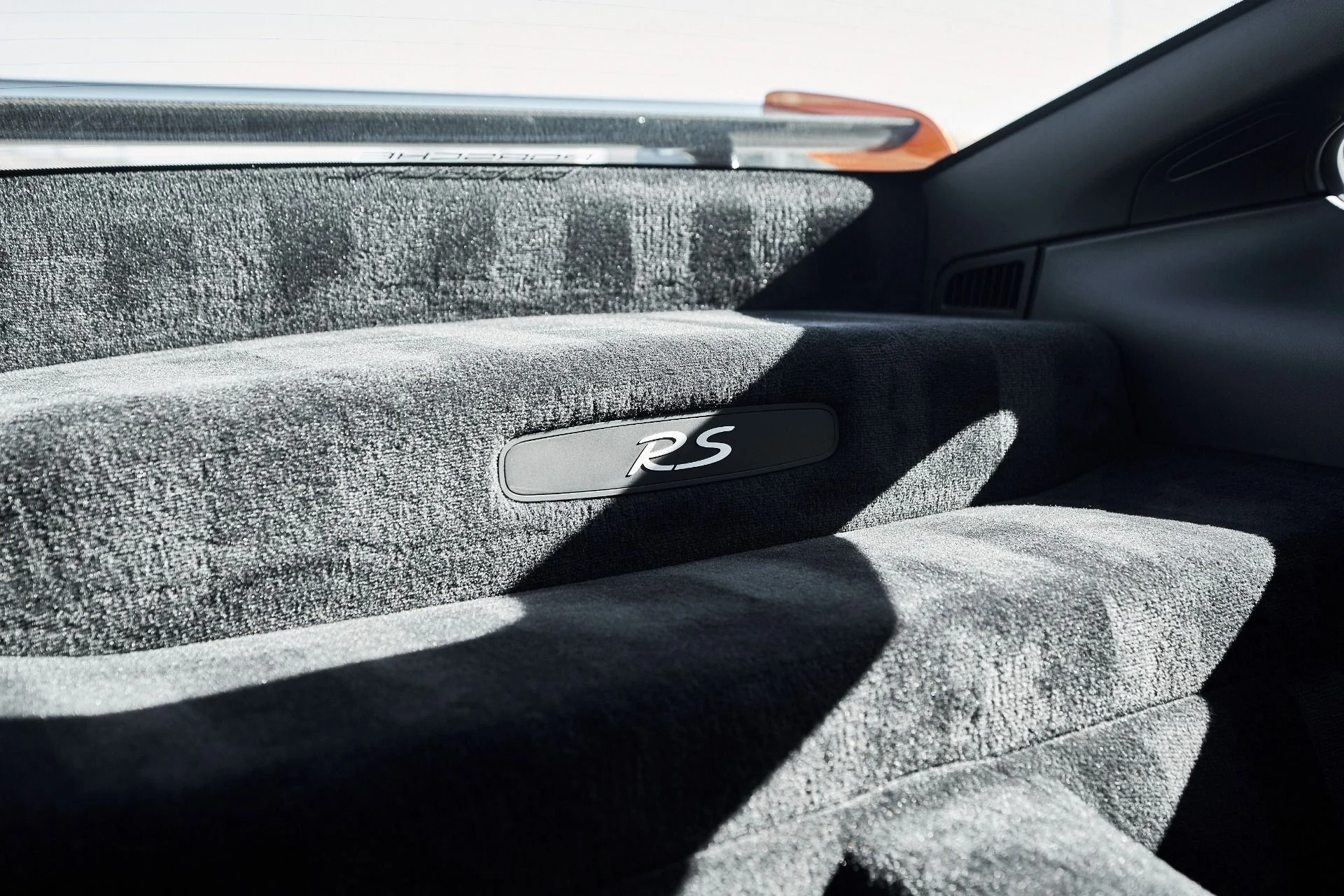 mph039_2254749603_Used_2007_Porsche_911_RS_1763228706_0380b26327