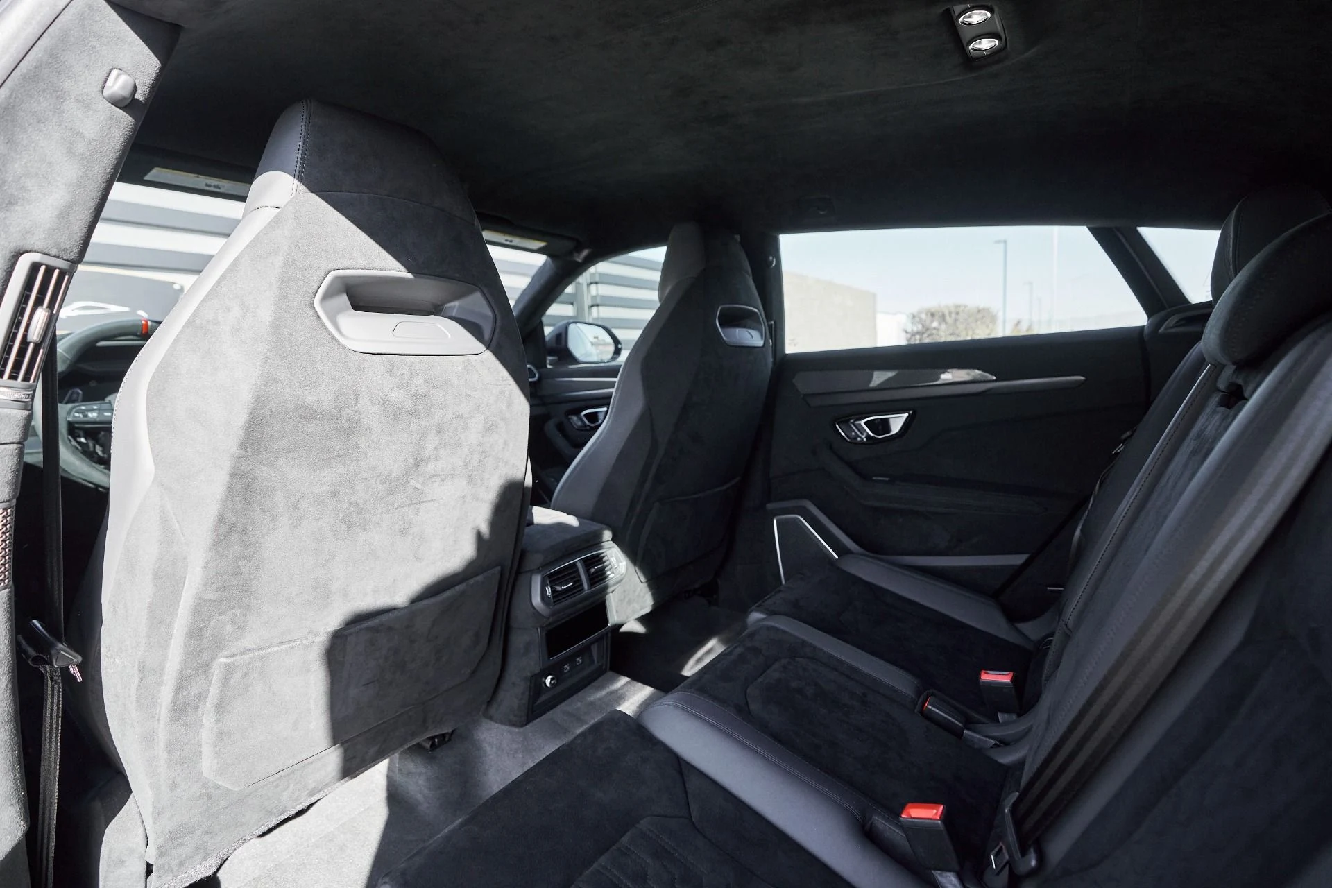 mph039_2258933589_Used_2023_Lamborghini_Urus_Performante_1761860766_c3db0abbe5