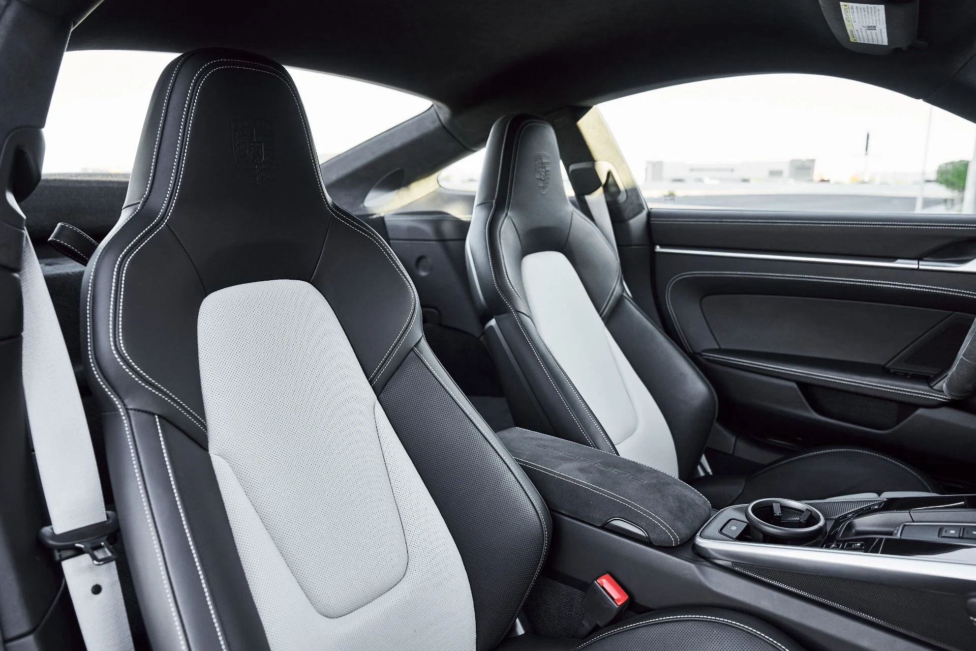 mph039_2267335710_Used_2023_Porsche_911_Turbo_S_1774404044_617d513a59