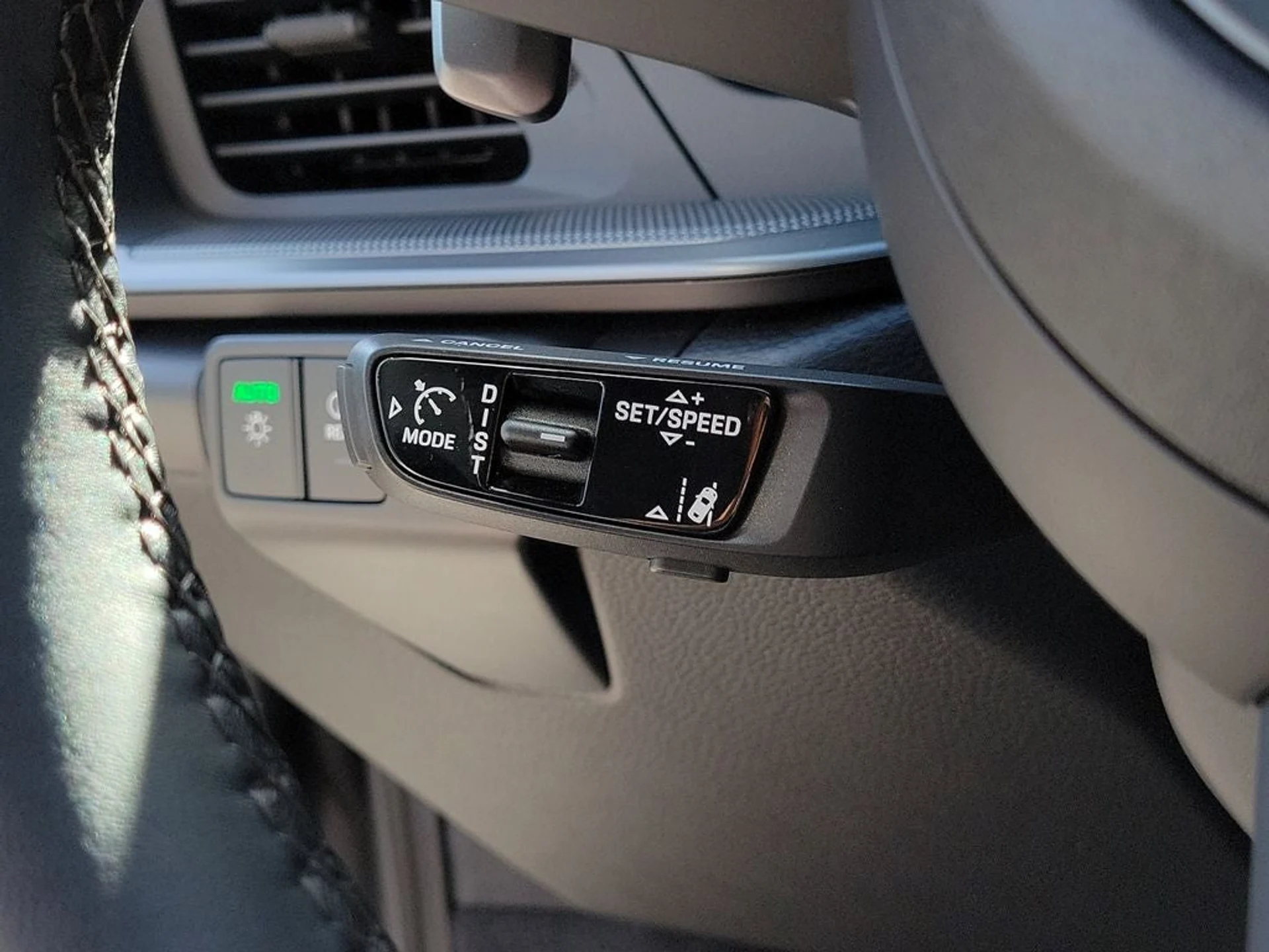 mph039_226973779_40_c89c20c303