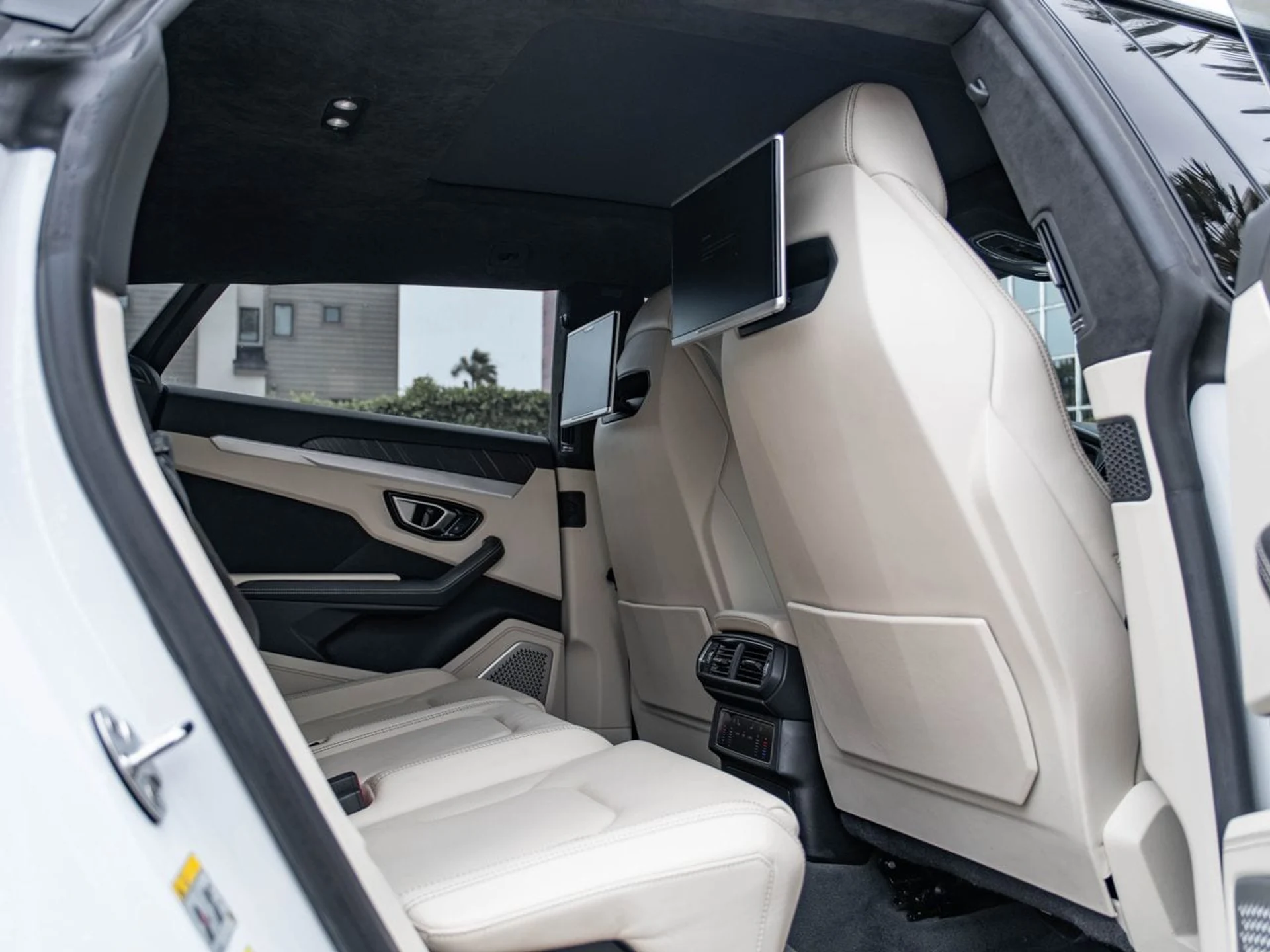 mph039_2270975254_535ad0a7a851a60f44937875a2567fbax_3253e96127