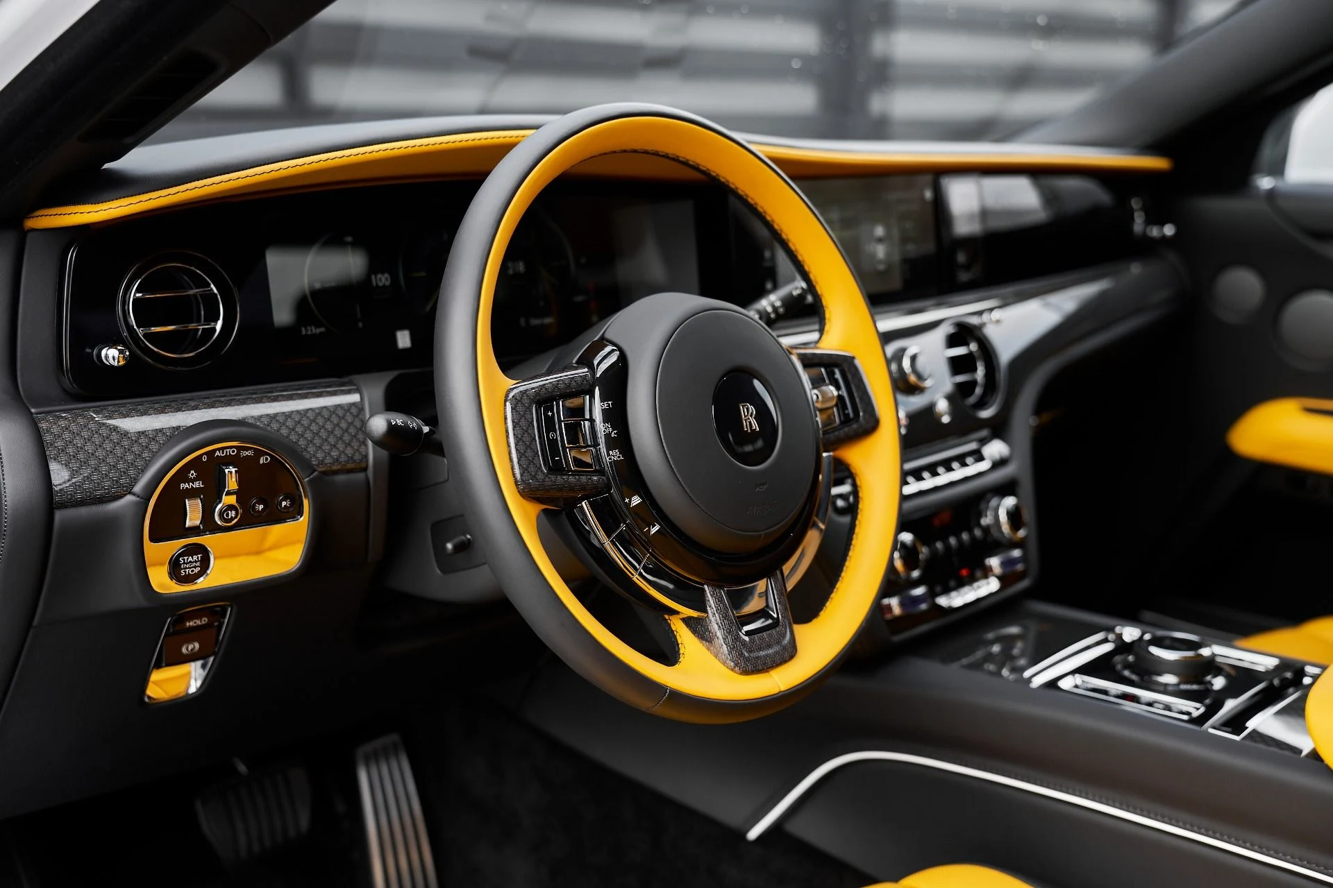 mph039_2271144130_Used_2025_Rolls_Royce_Ghost_Black_Badge_1763167798_05892b8785