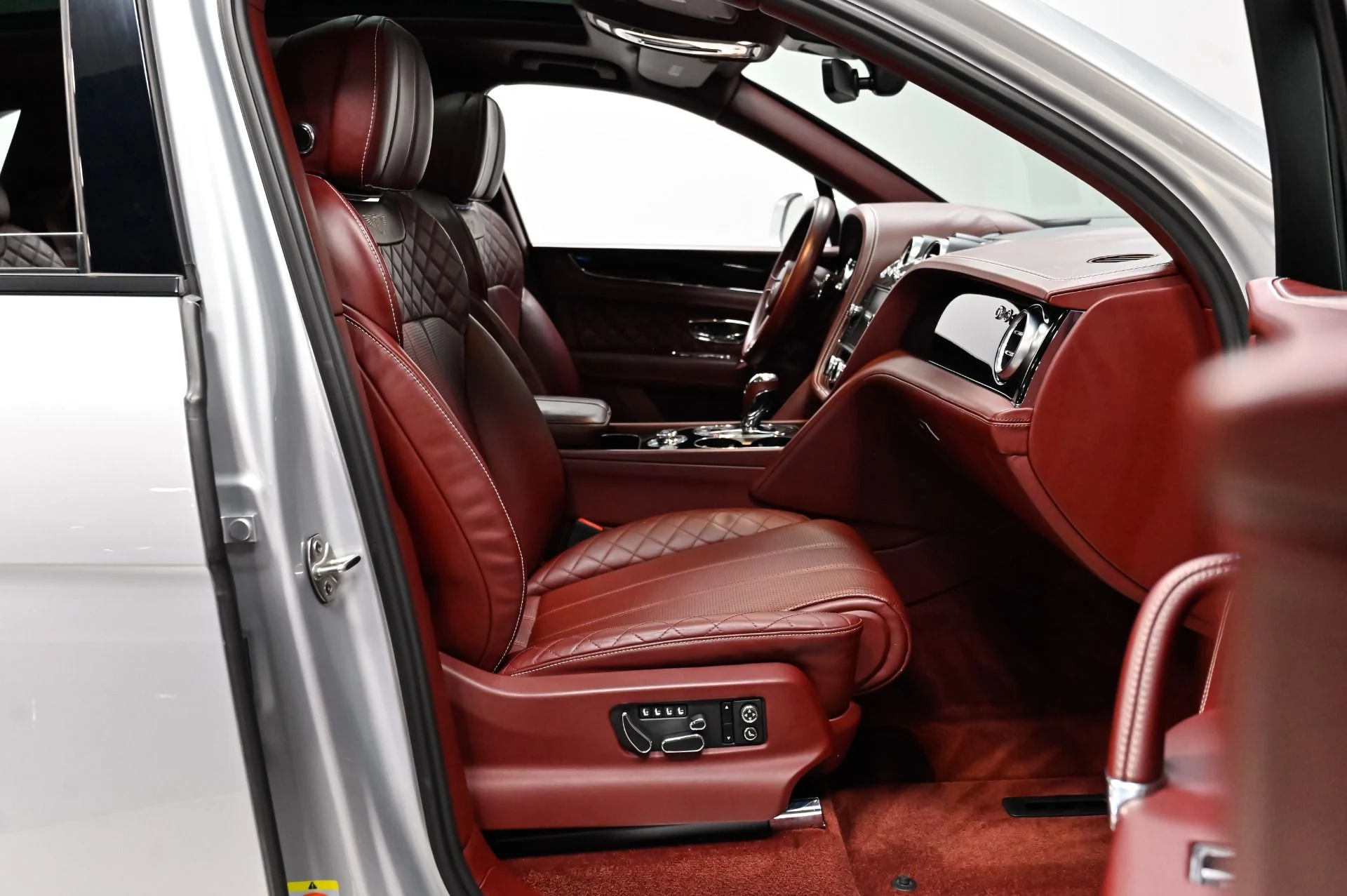 mph039_227255891_Used_2019_Bentley_Bentayga_V8_1790790917_490fd7d37b