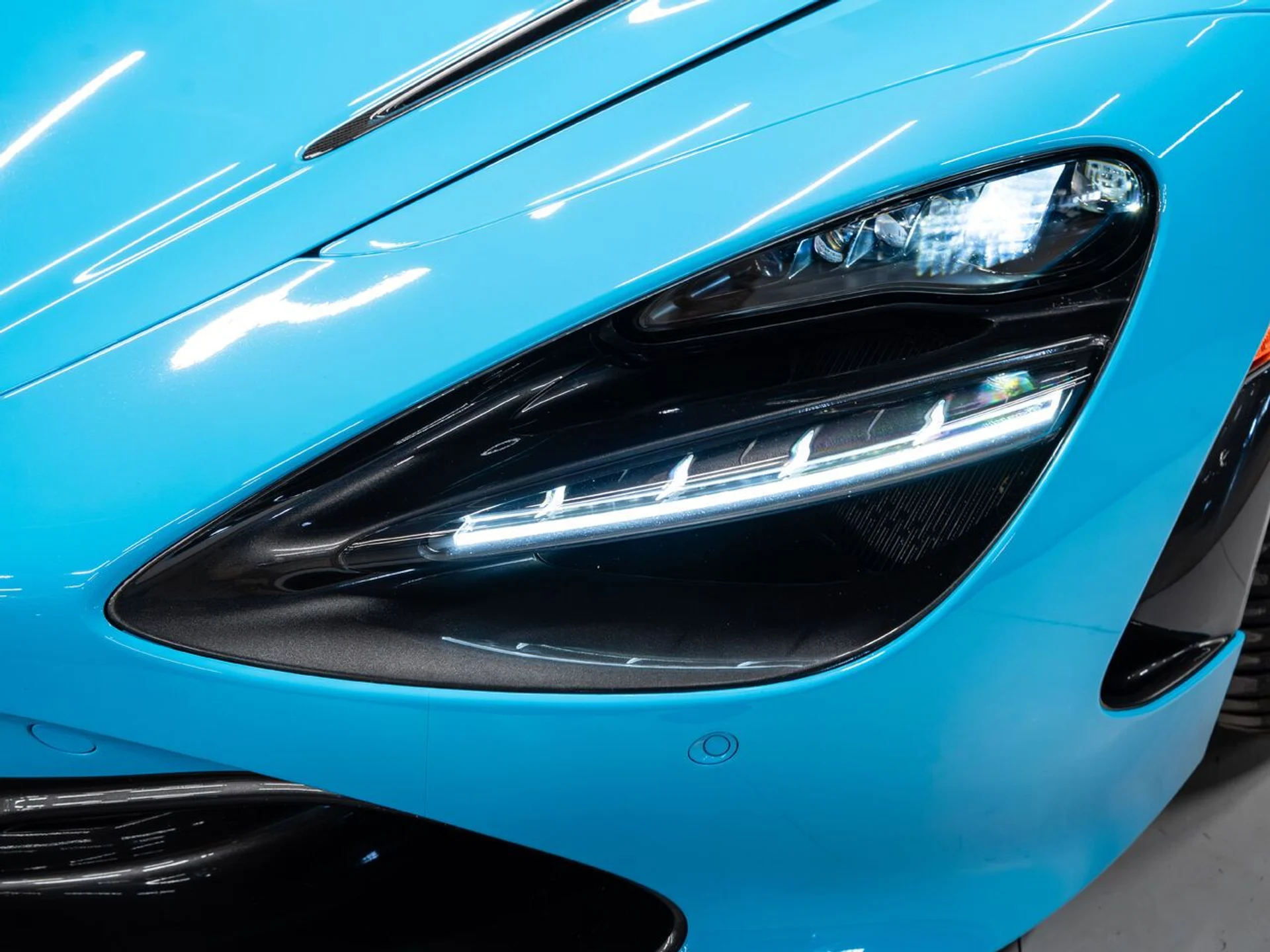 mph039_2273183441_mclaren_720s_2018_7ff9682e2b