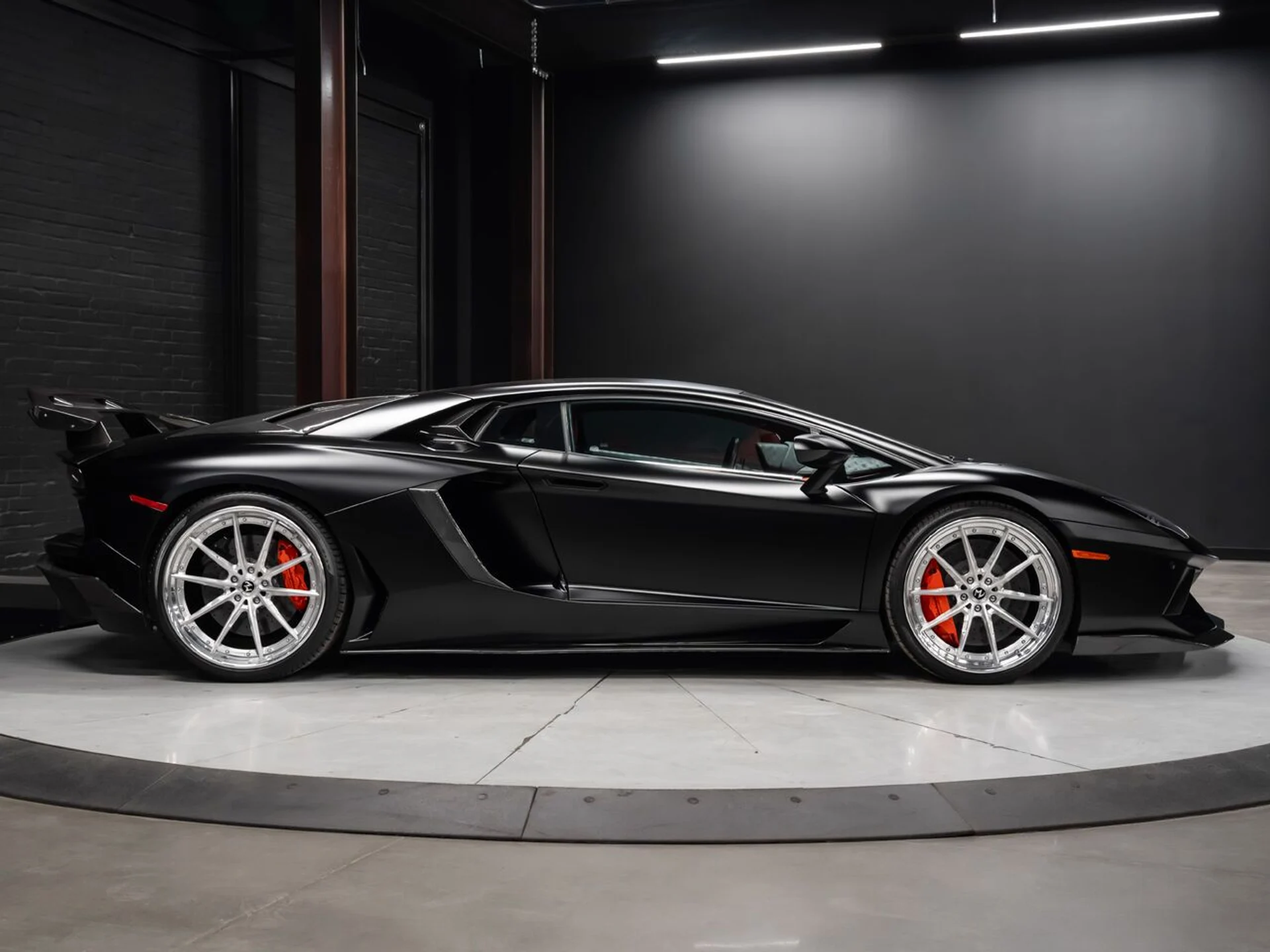 mph039_2285193984_lamborghini_aventador_2015_c4d865f3d7