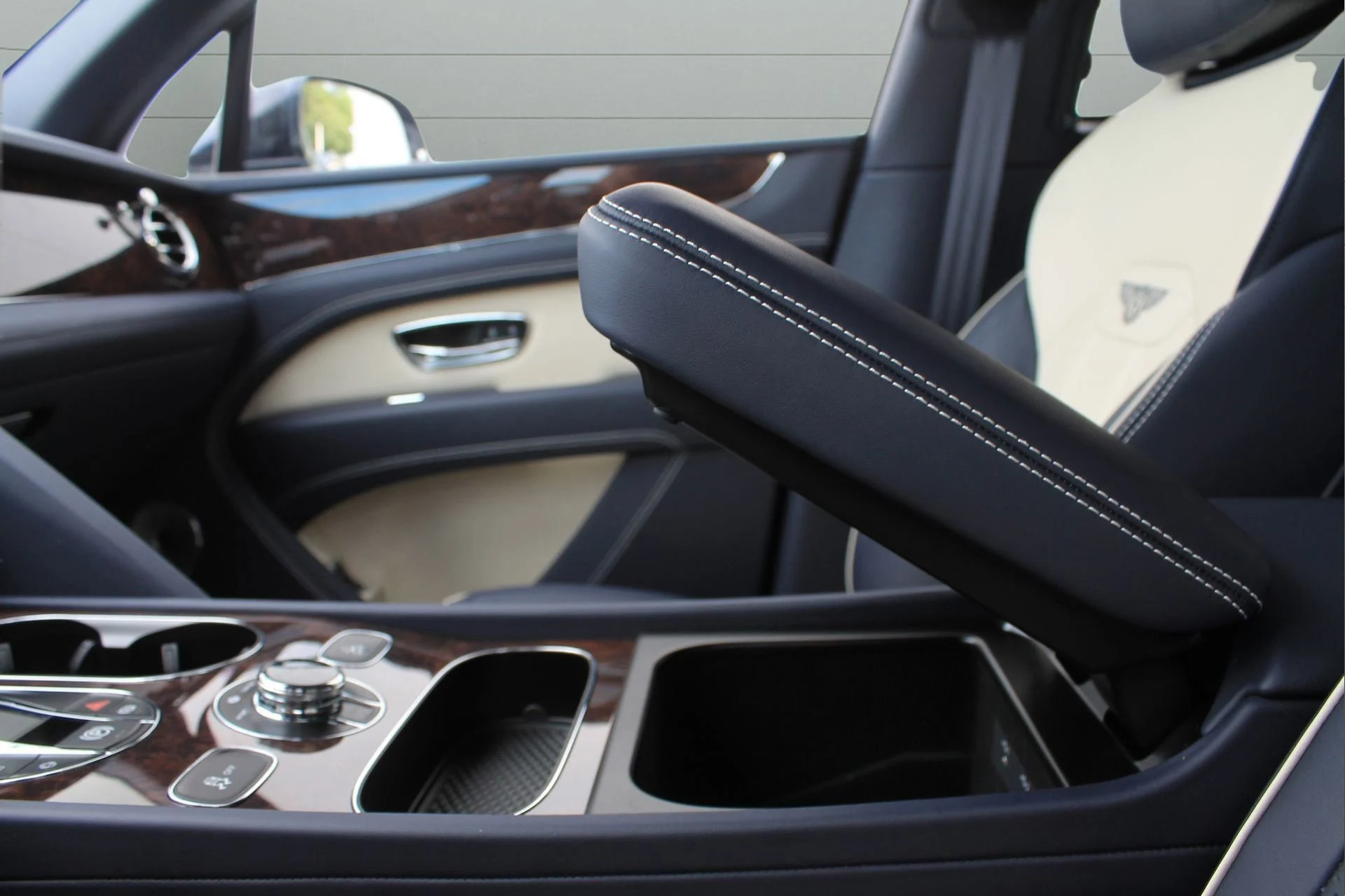 mph039_2293612716_551bb7b37c7a4d4d82b7d3876919c5a3_9134b762ba