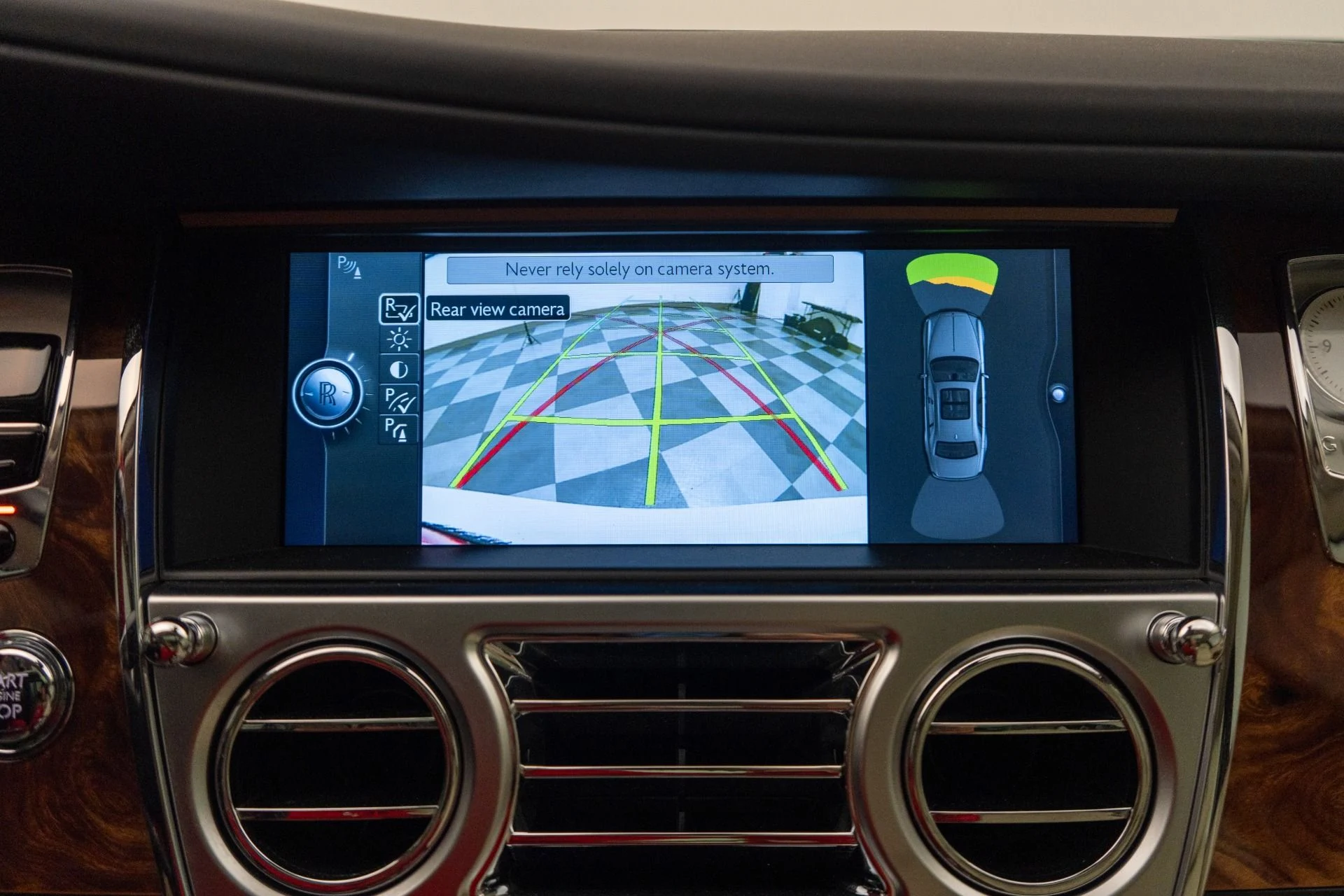 mph039_2299185693_Used_2010_Rolls_Royce_Ghost_1777319383_ba906dda9d