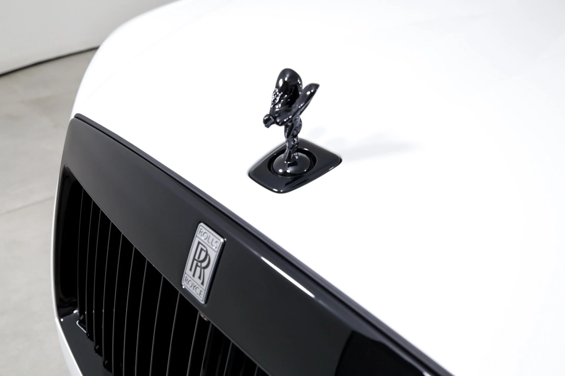 mph039_2315782826_Used_2024_Rolls_Royce_Ghost_1723672329_918c07ac26