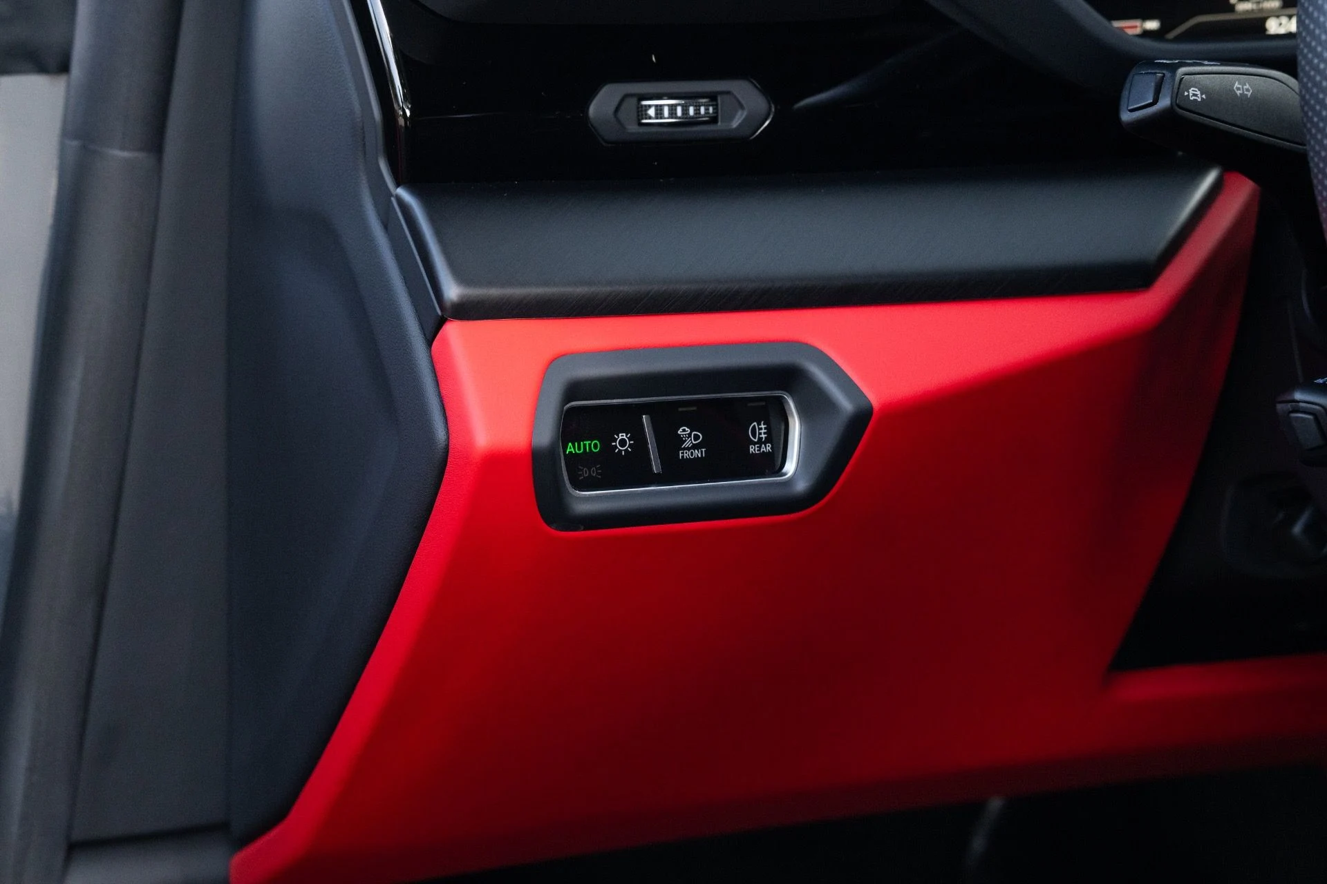 mph039_2316262240_Used_2024_Lamborghini_Urus_S_1781216022_dc9e5f08a6