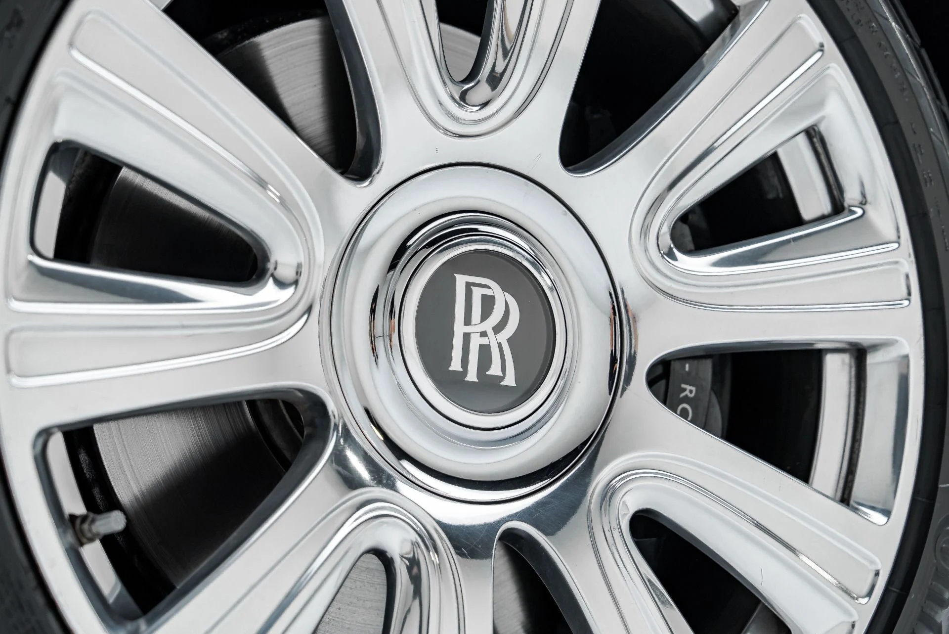 mph039_2322418769_Used_2016_Rolls_Royce_Dawn_1790965883_d9b7fb72eb