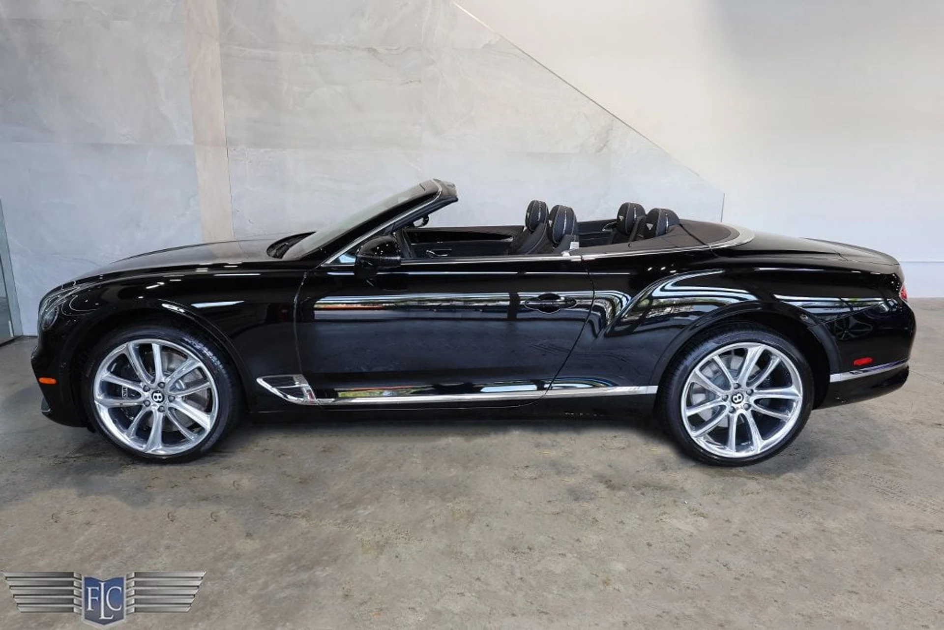 mph039_2330207763_used_2022_bentley_continental_gtcv8mullinerconvertible_9689_22970433_40_1024_efeeb5e6a9