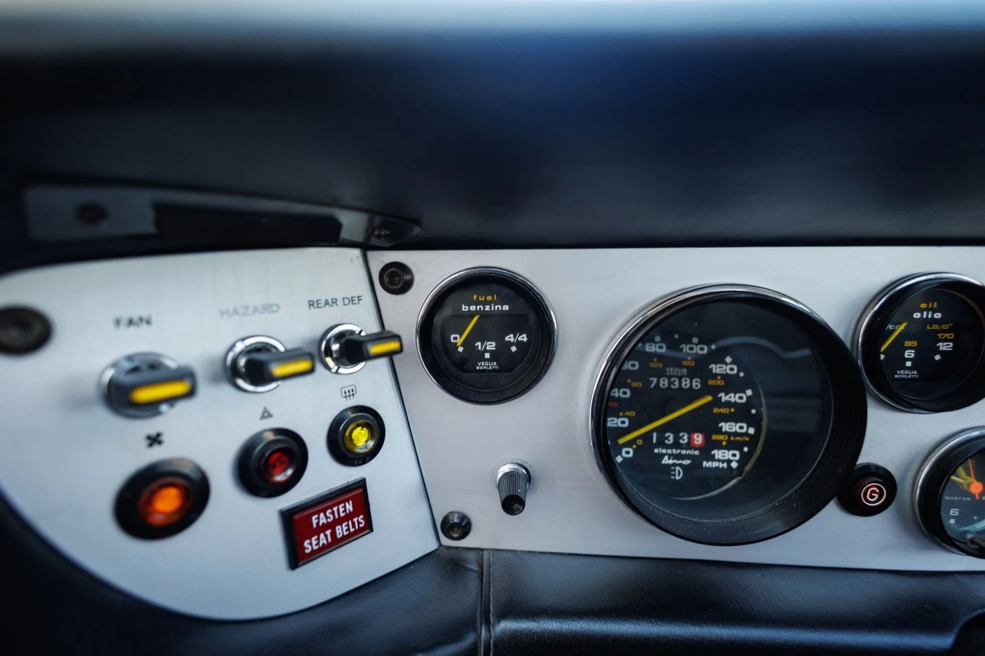 mph039_2331407662_f8f42aab0b637f729ca18b1733340379x_1d43bc65f8