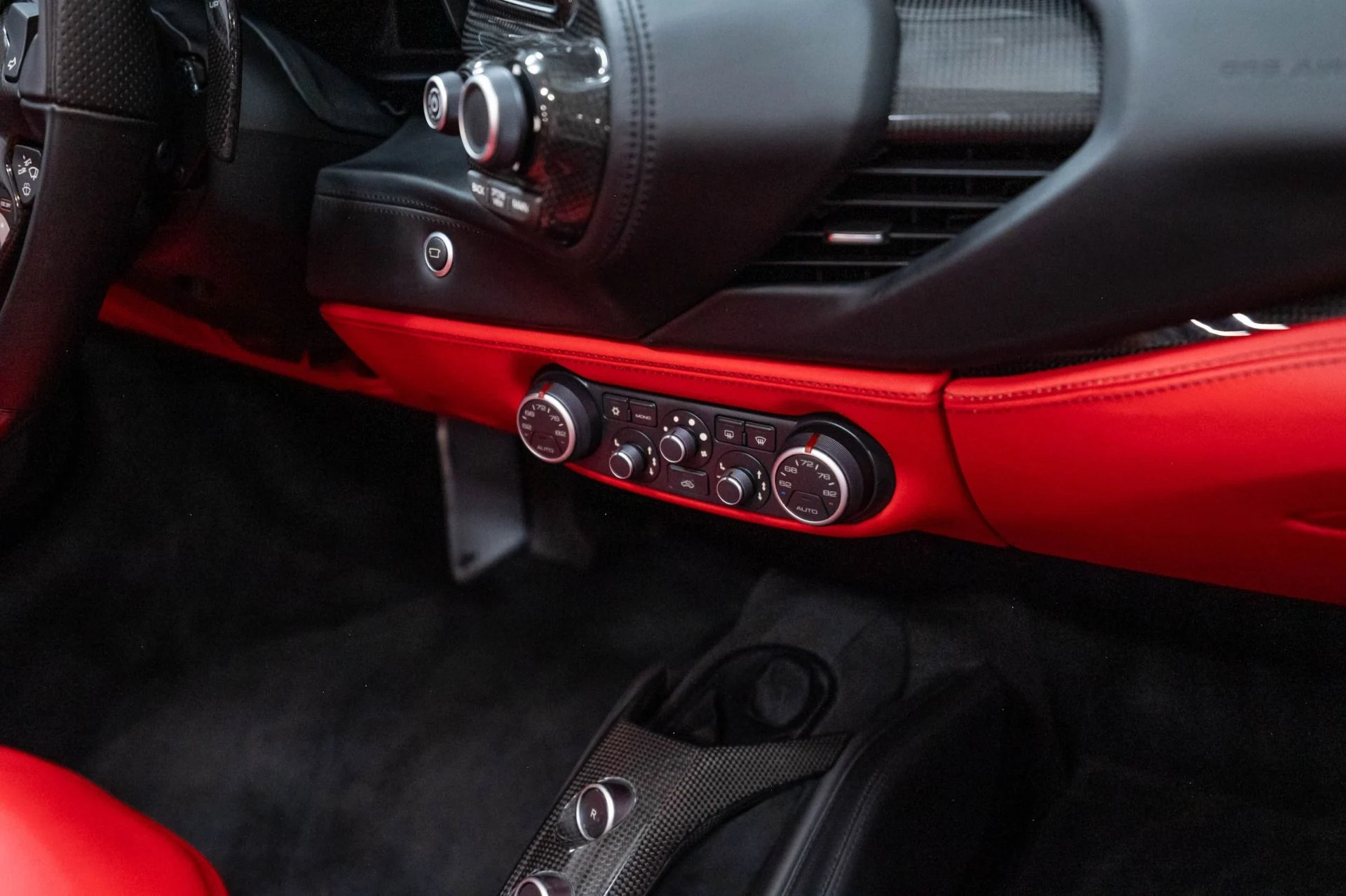 mph039_2337288094_Used_2018_Ferrari_488_Spider_1786656638_1d62e2616e