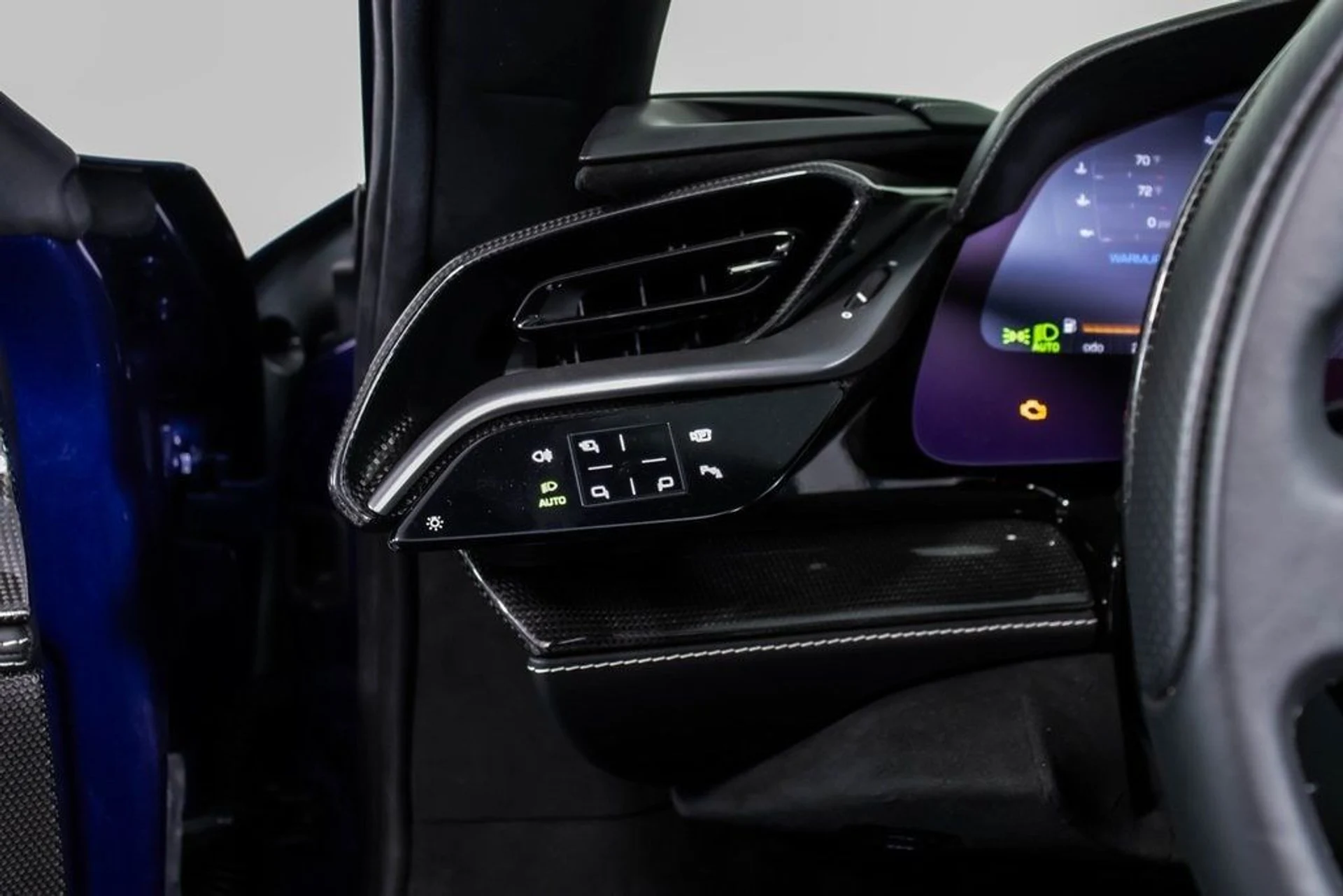 mph039_2338069615_03a2be08fa0afdce67002745fc0fd1a2x_40f5243109