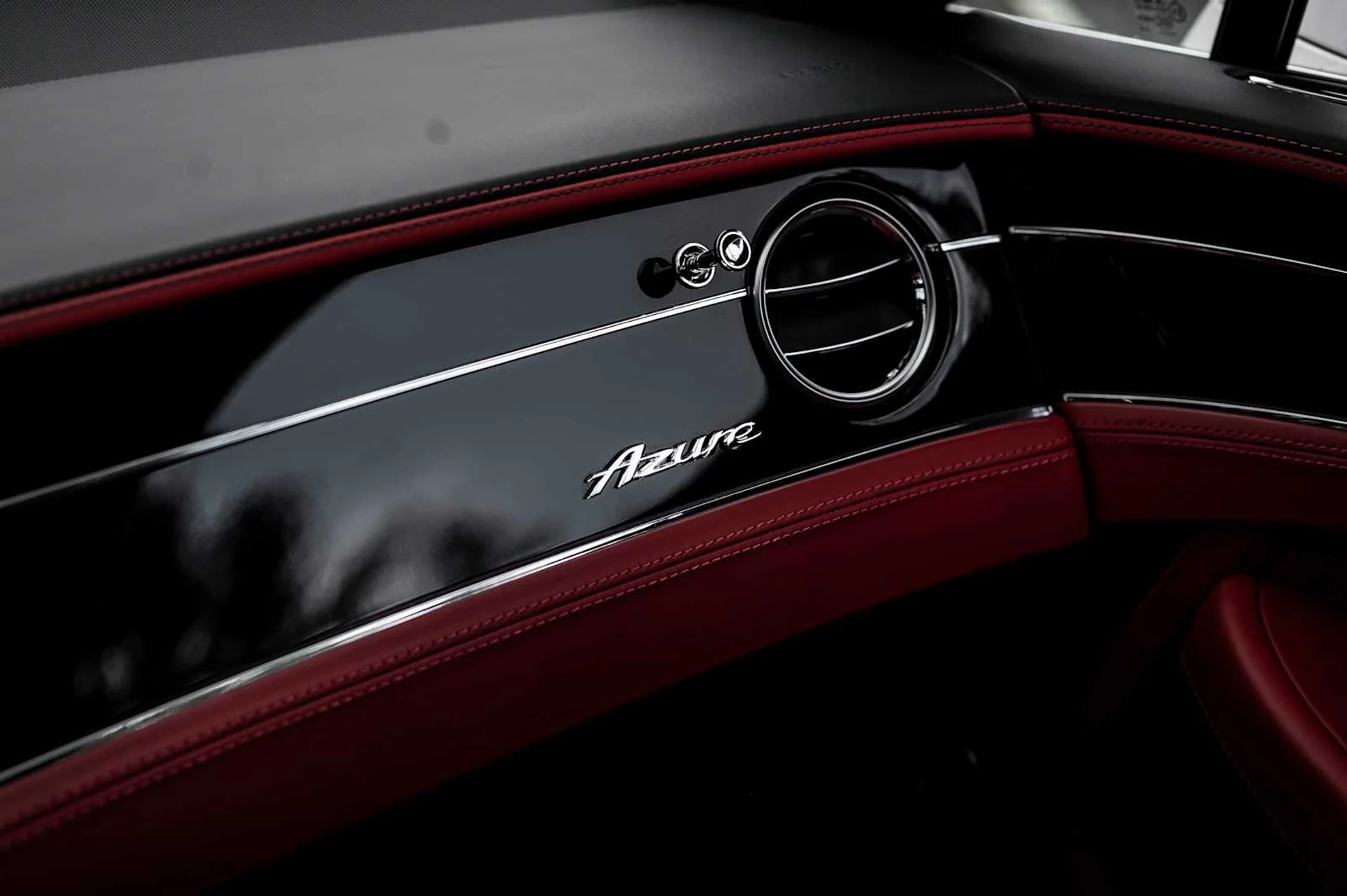 mph039_2339558363_900512e4de2cbf5c4cd435679e8f7b8dx_c311be9e06