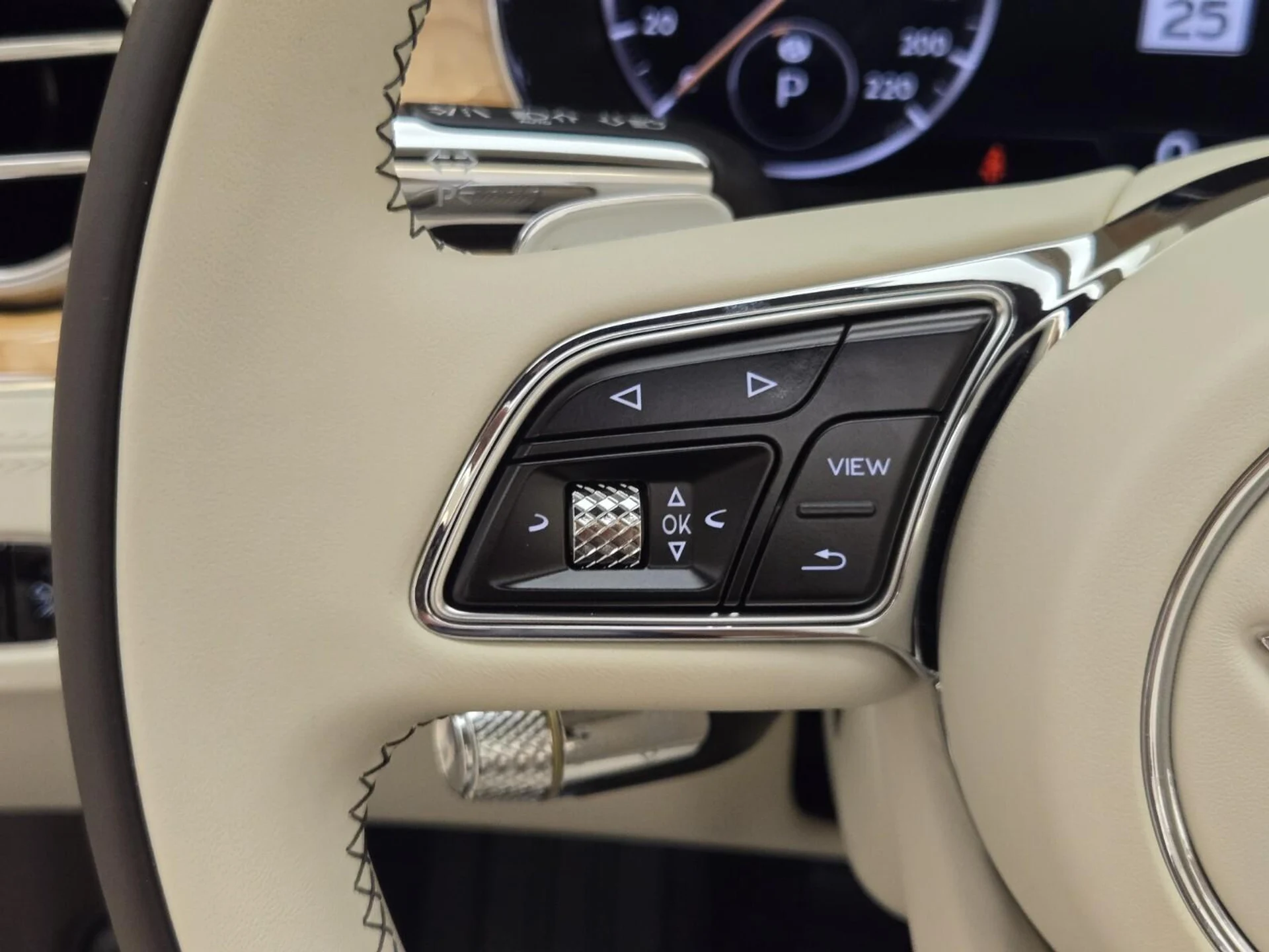 mph039_2339597062_Used_2023_Bentley_Continental_GTC_V8_1761030131_538450ce36