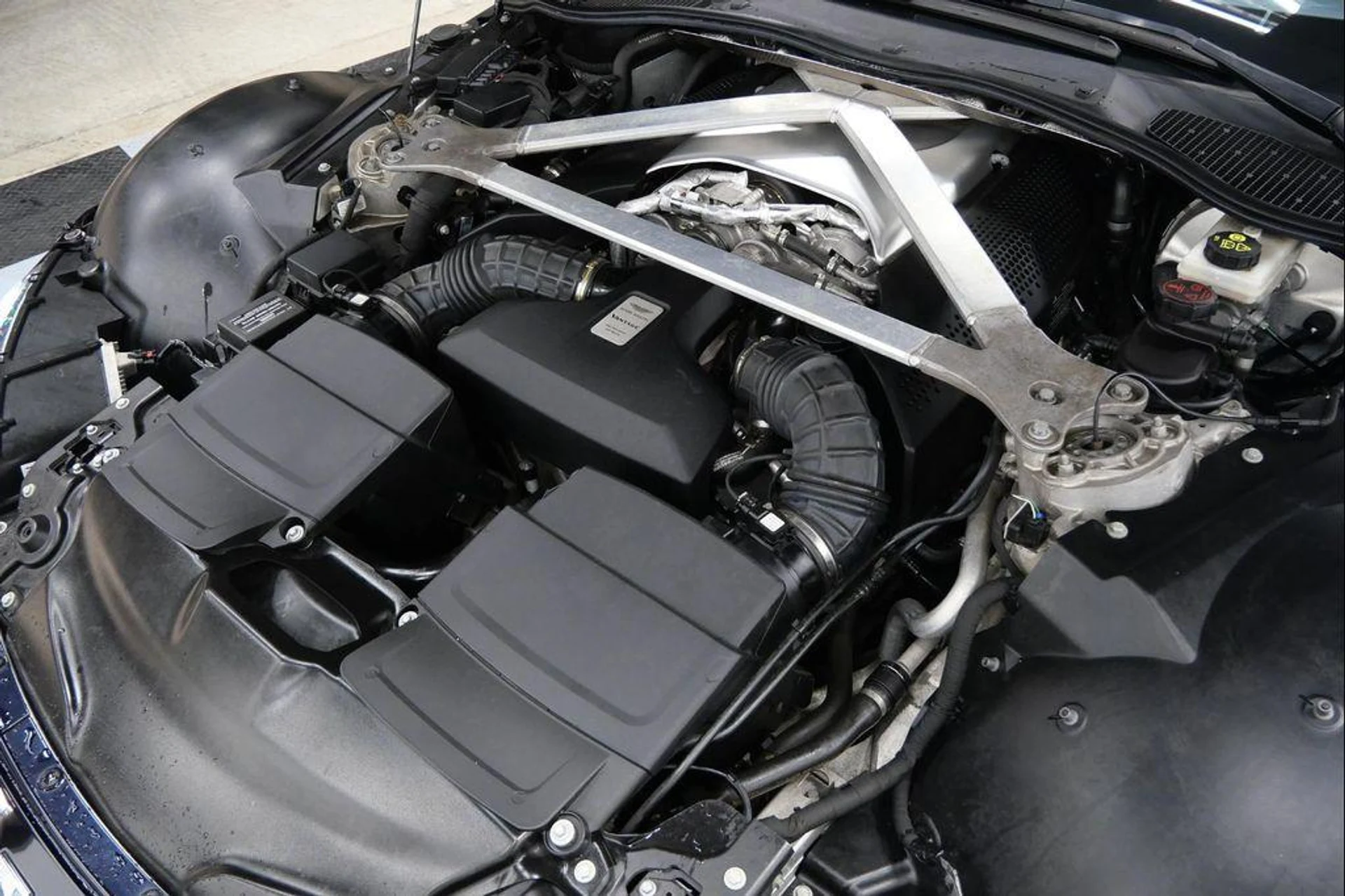 mph039_2348124651_v_Lz7_7a_KPF_Or_Sr_GC_5_Ji_Ou_Vm_CUE_391797756c