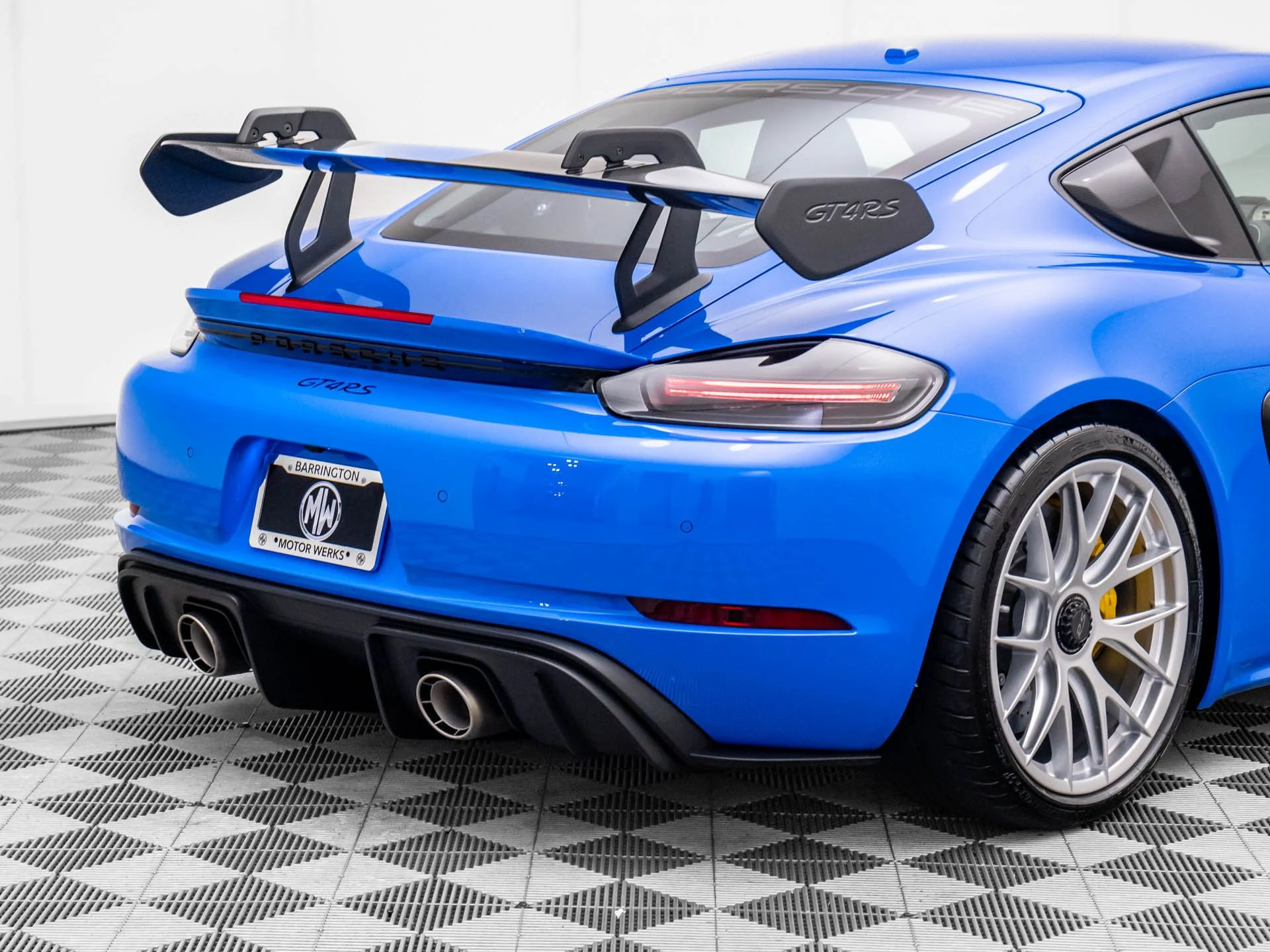 mph039_2355299589_4b7ecf95497e7d77c2ac2a96676735cbx_45853b4732