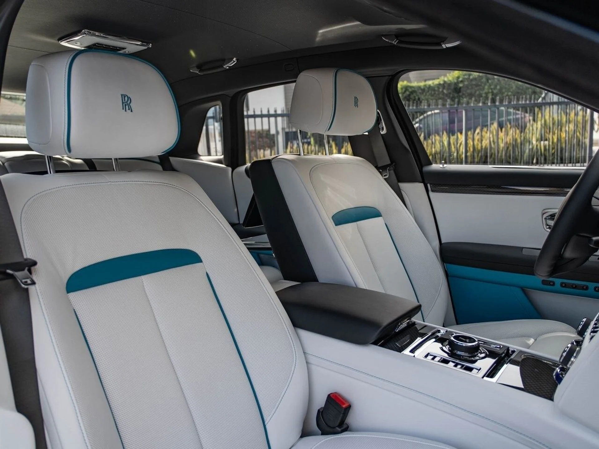 mph039_2357828883_2253b654cae4531b388e9ea66c191e78x_e914107777