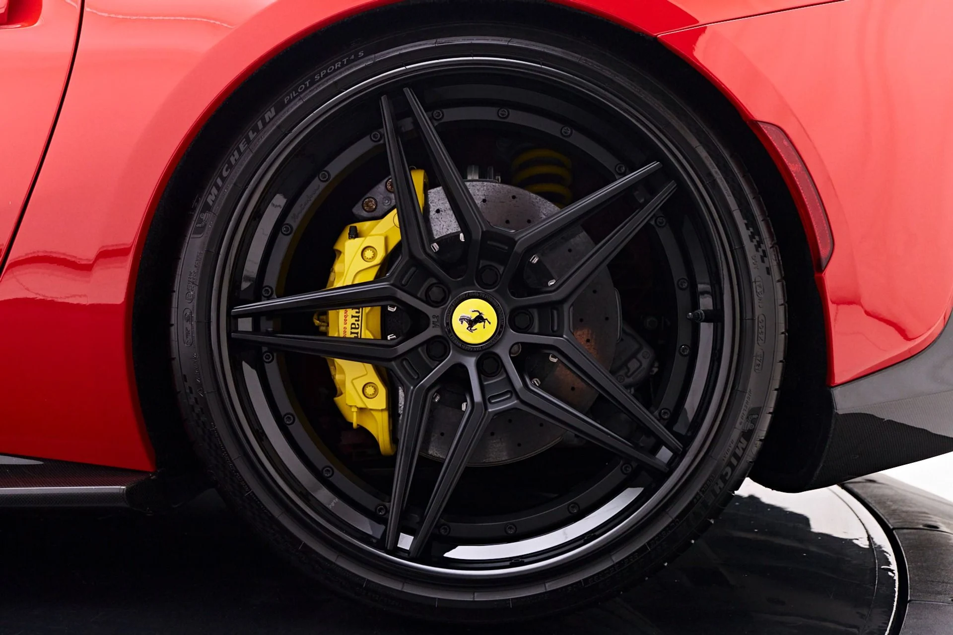 mph039_2357927722_Used_2018_Ferrari_812_Superfast_Base_1747268951_908fb14c80