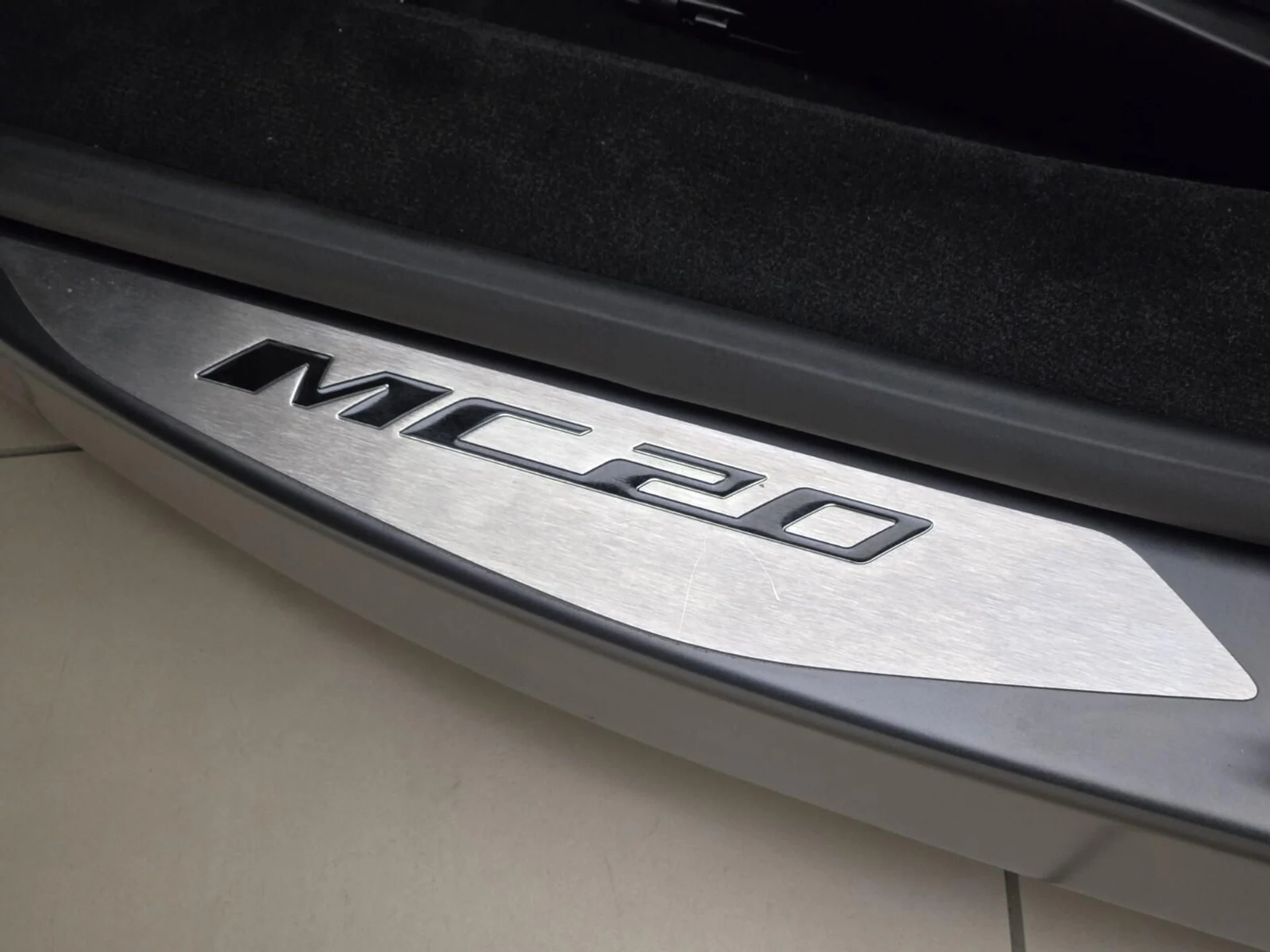 mph039_2362939911_Used_2022_Maserati_MC_20_1767077634_b9ba376aaf