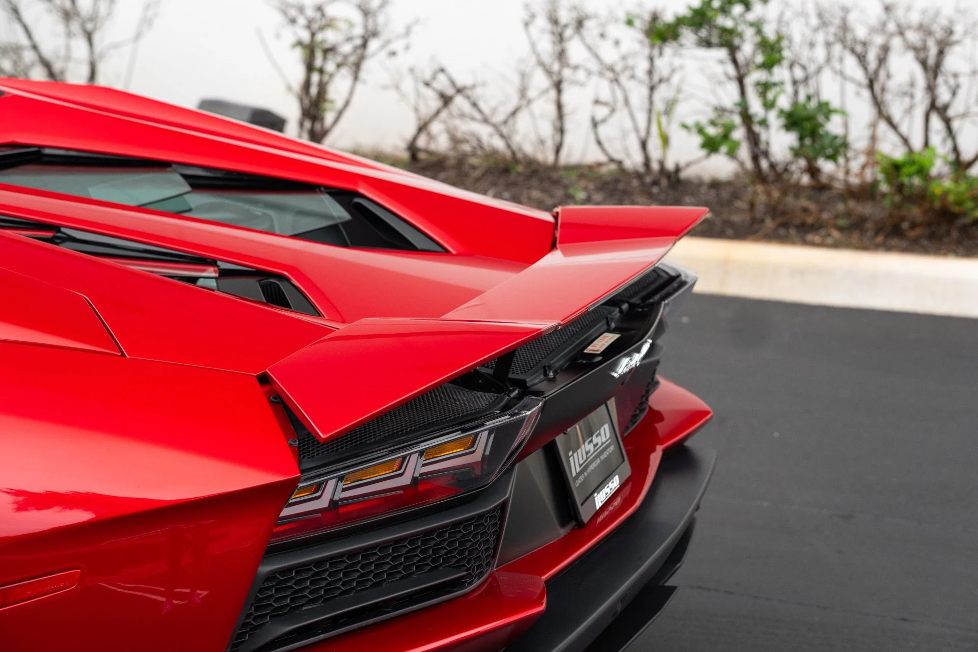 mph039_2387611121_Used_2018_Lamborghini_Aventador_Roadster_LP_740_4_S_1770343320_8b814272f4