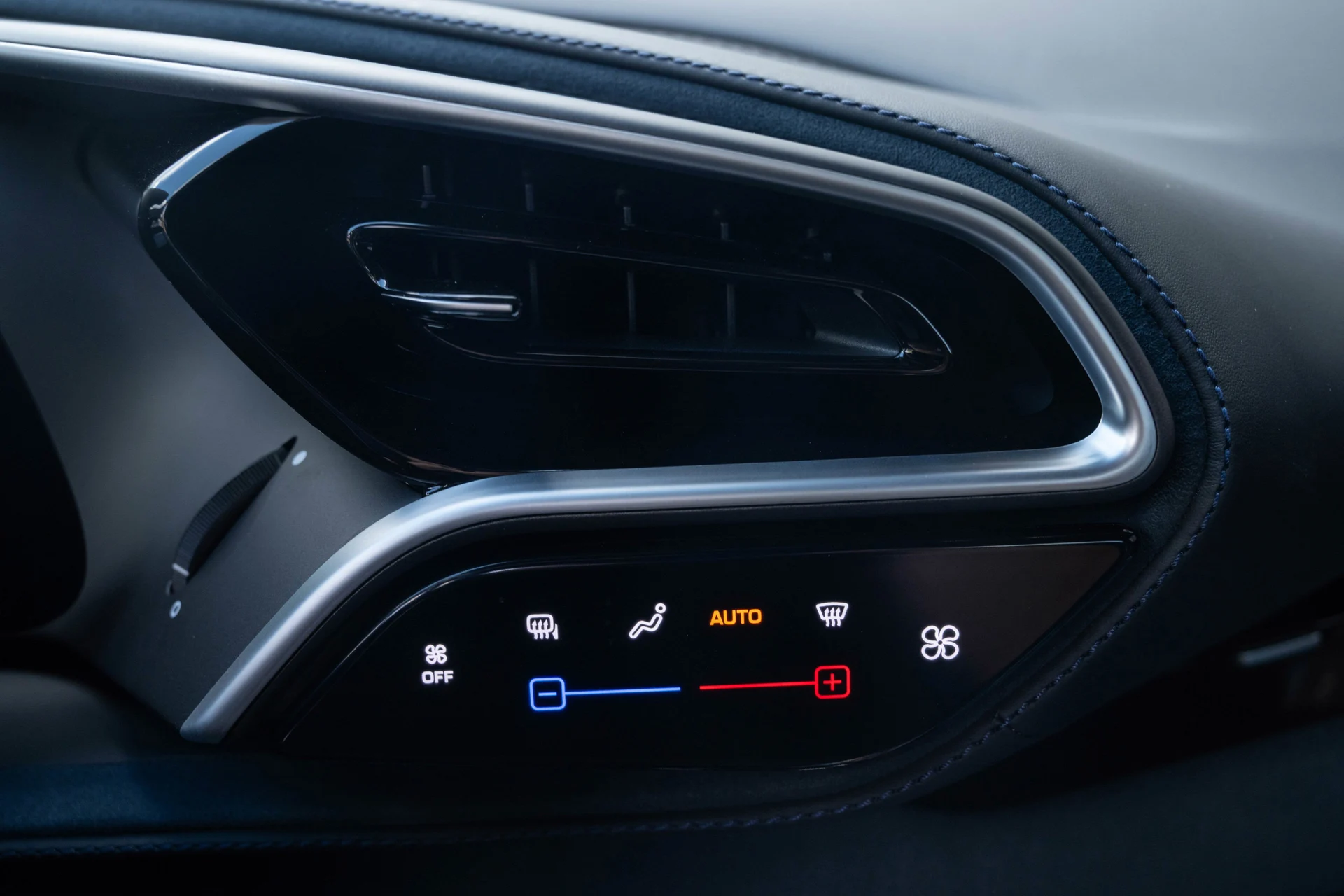 mph039_2408453095_98b54de9ce8948d0a35e679b904d2015_5a143497d3