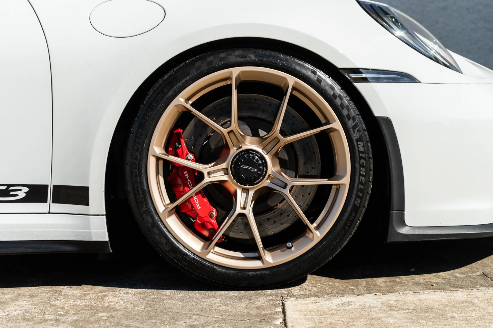 mph039_2409551601_Used_2022_Porsche_911_GT_3_1792707186_ad19553718