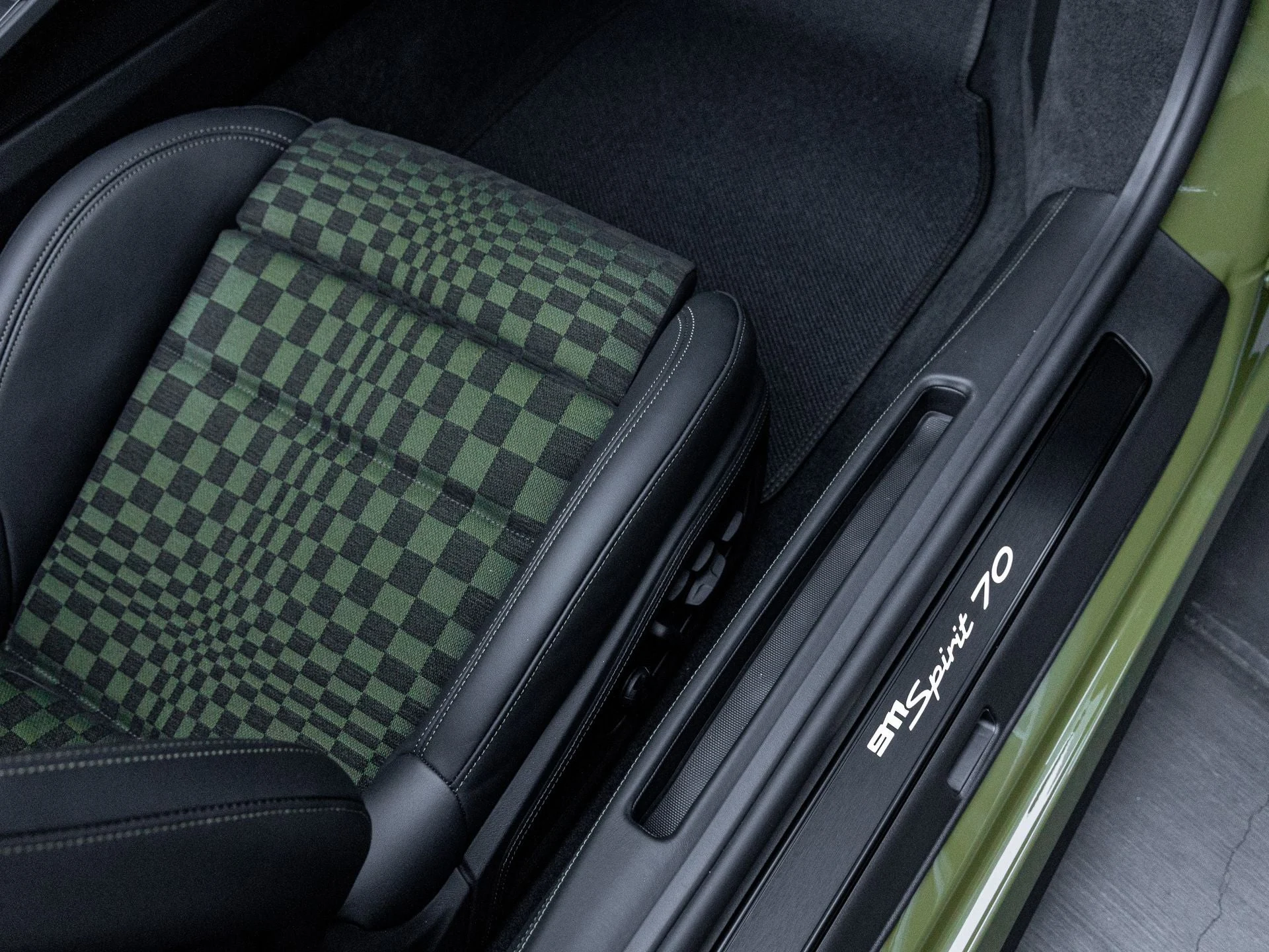 mph039_2414713892_40_7a68d64f7f