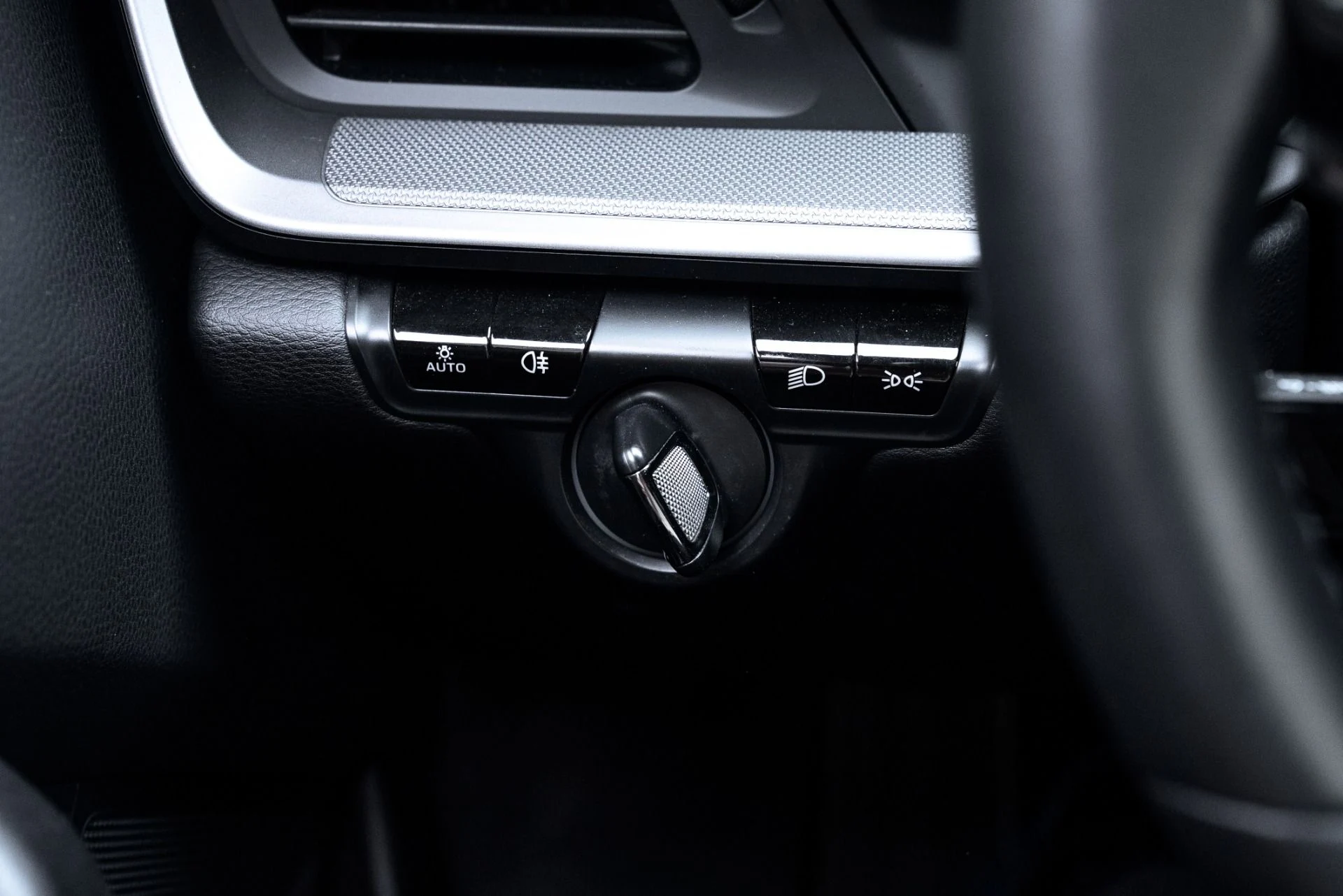 mph039_2415579574_Used_2020_Porsche_911_Carrera_1775067538_5264508b81