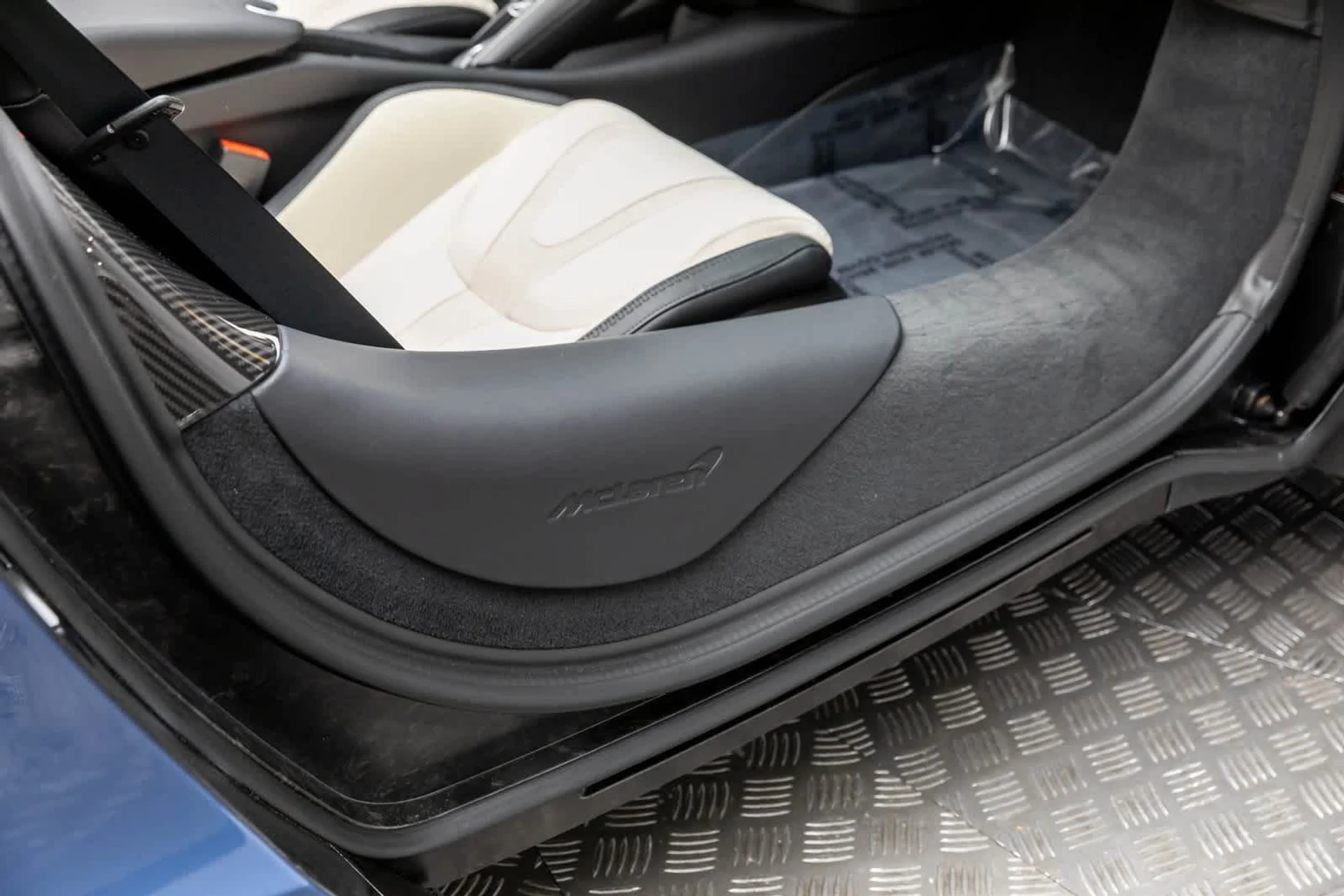 mph039_2416610354_40_7482b3febc