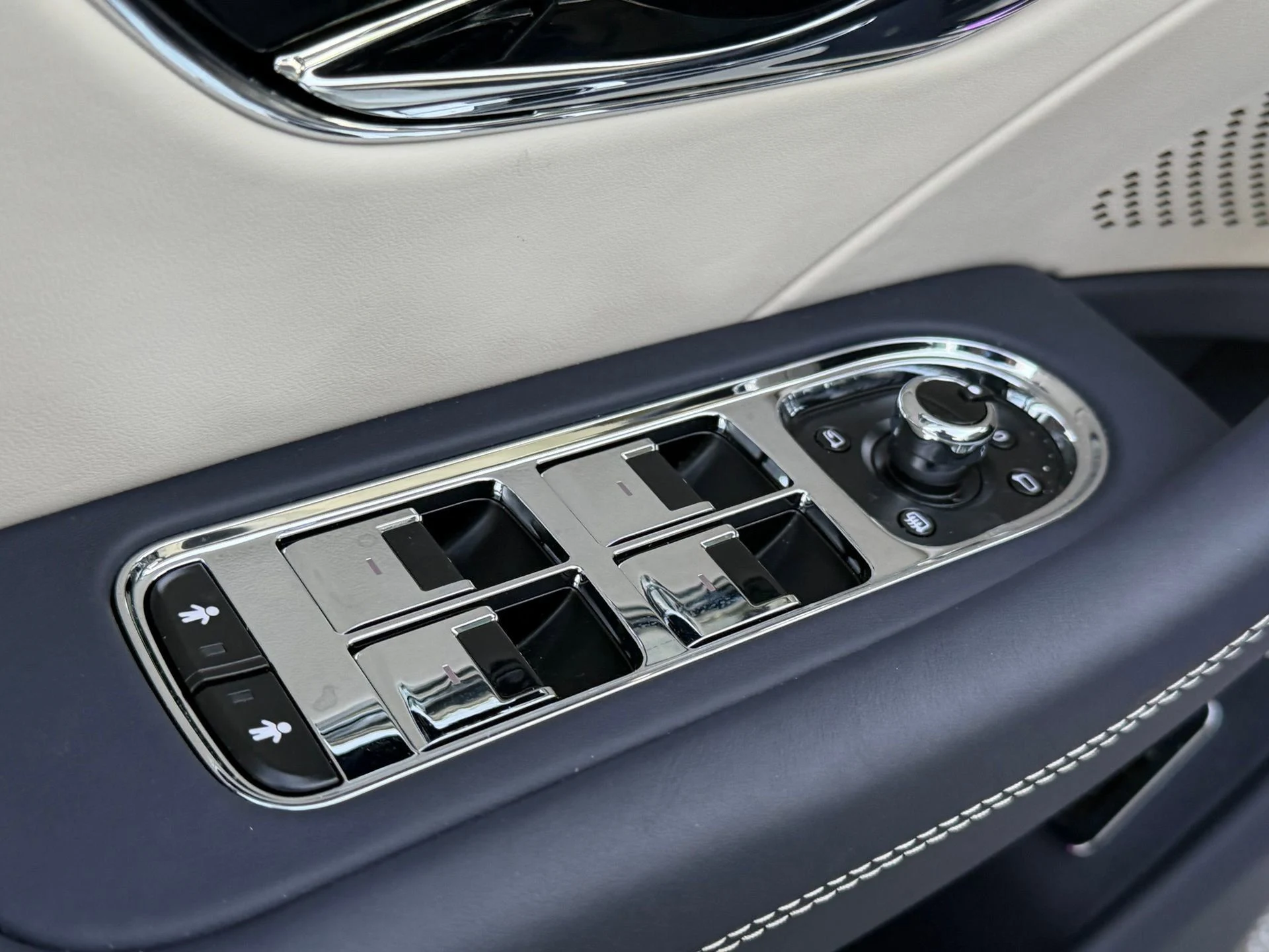 mph039_242968485_351484b3e7a240bf8427a8ec795ac265_95e6dd2a4e