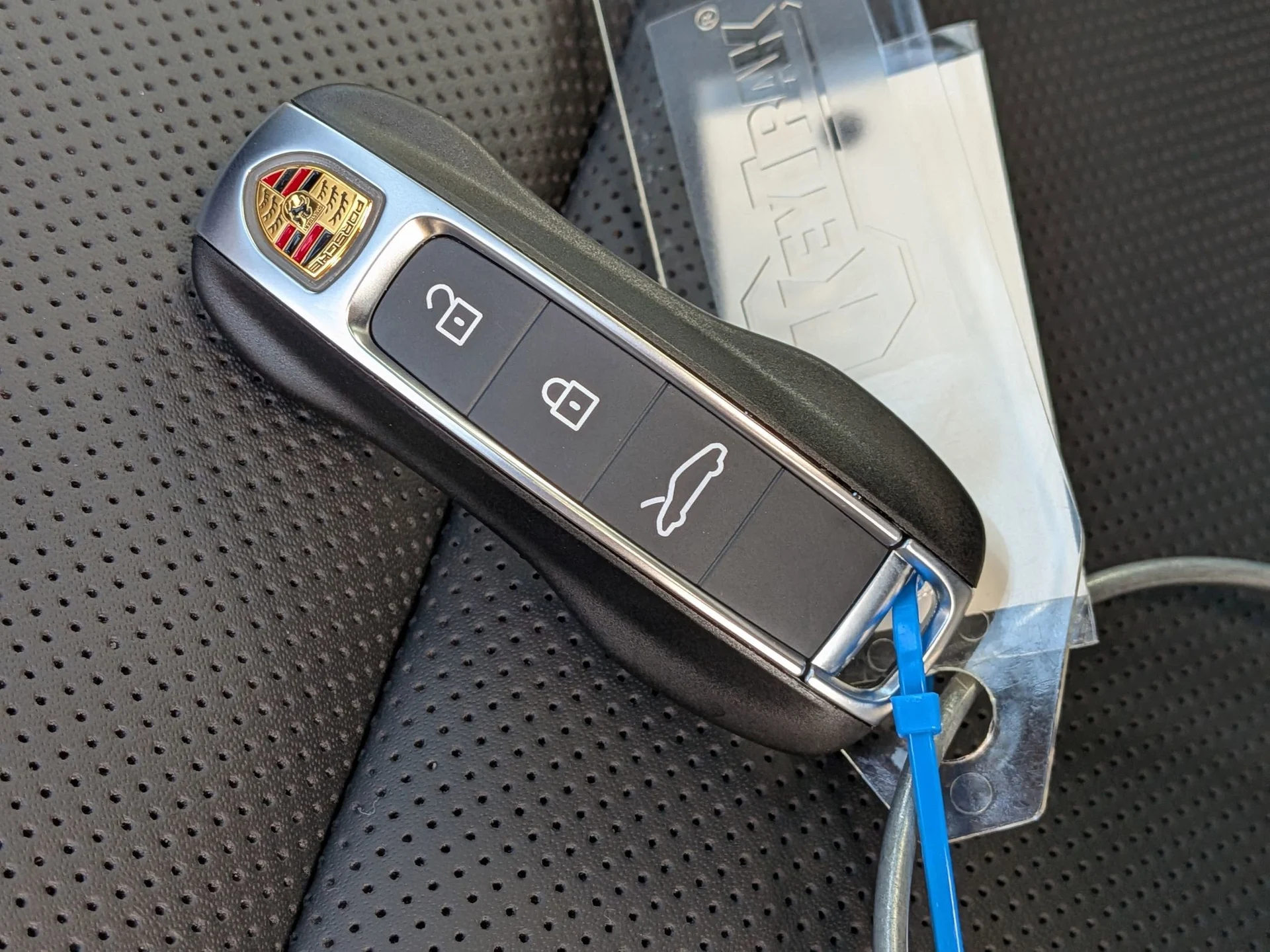 mph039_2432798673_e538c9227ee00a77c886953e75b26885x_c35dbfb914