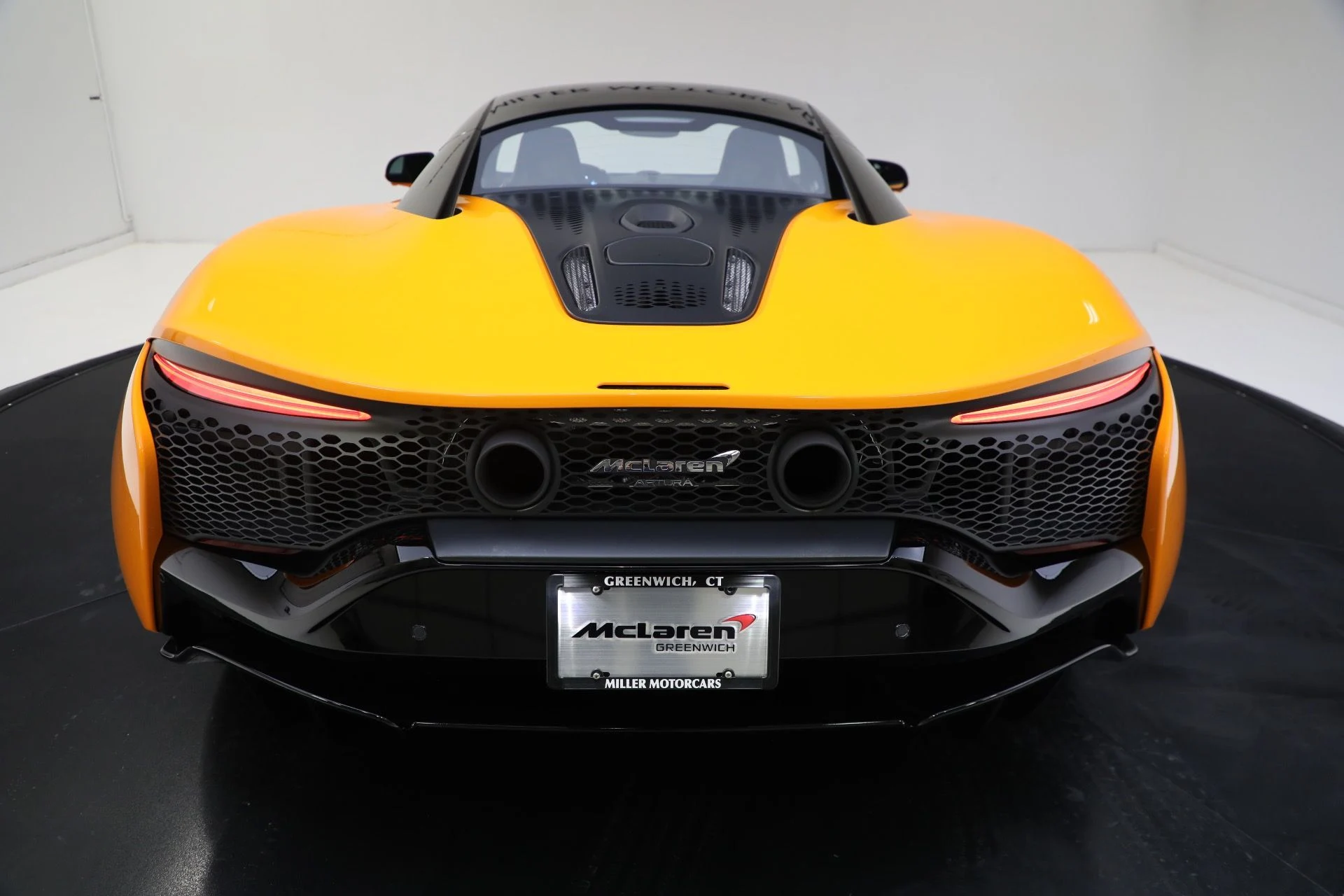 mph039_2435589965_Used_2024_Mc_Laren_Artura_Performance_16eb44879d